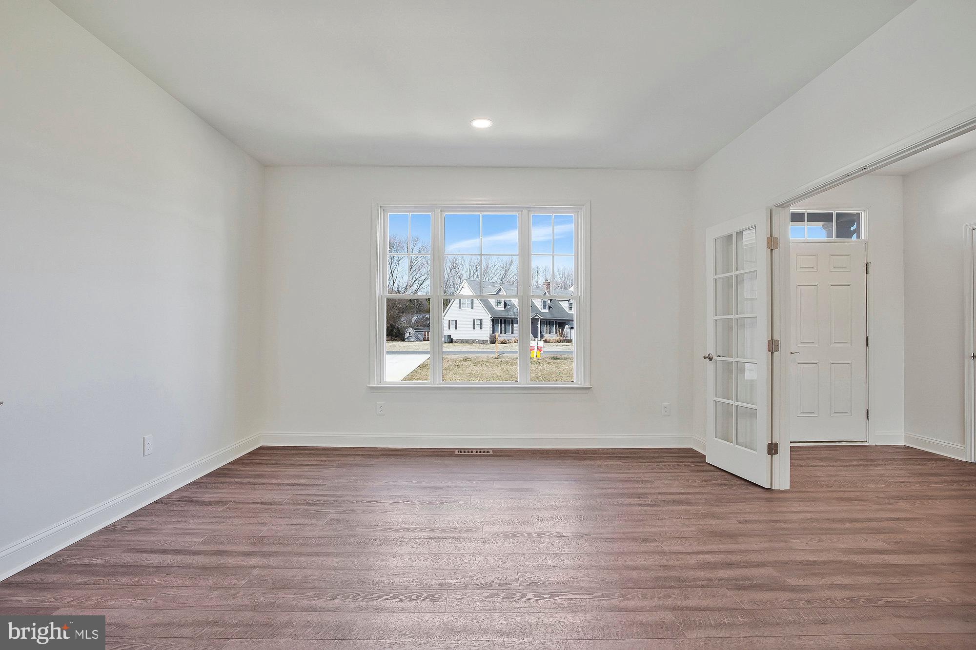 QUEEN ANNE COLONY - Residential