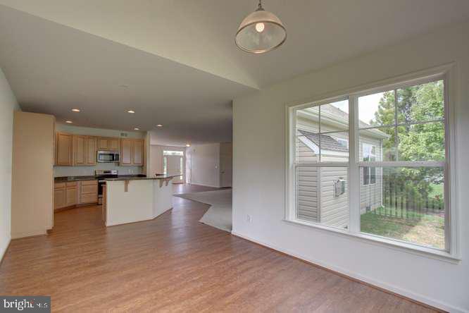 QUEEN ANNE COLONY - Residential