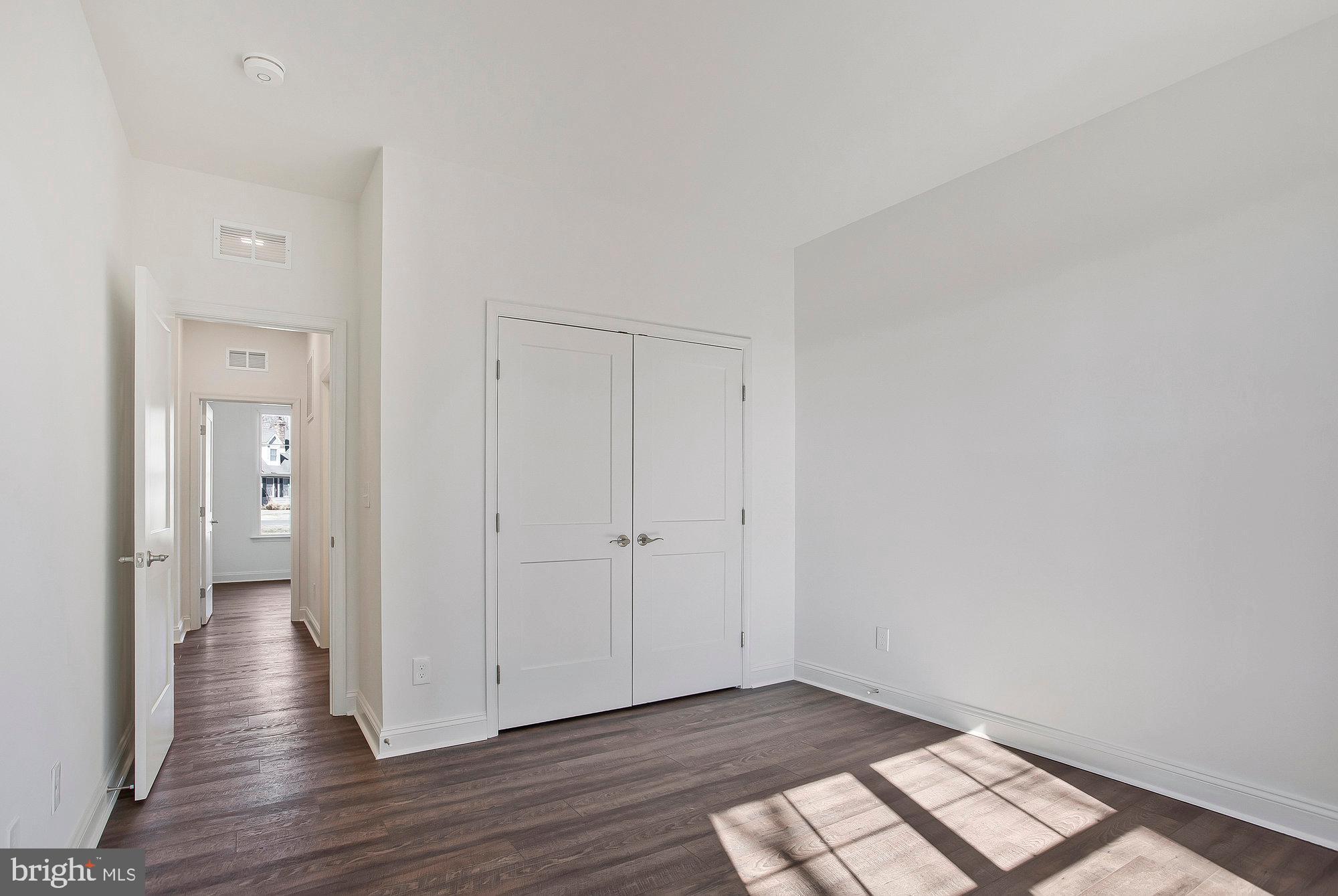 QUEEN ANNE COLONY - Residential