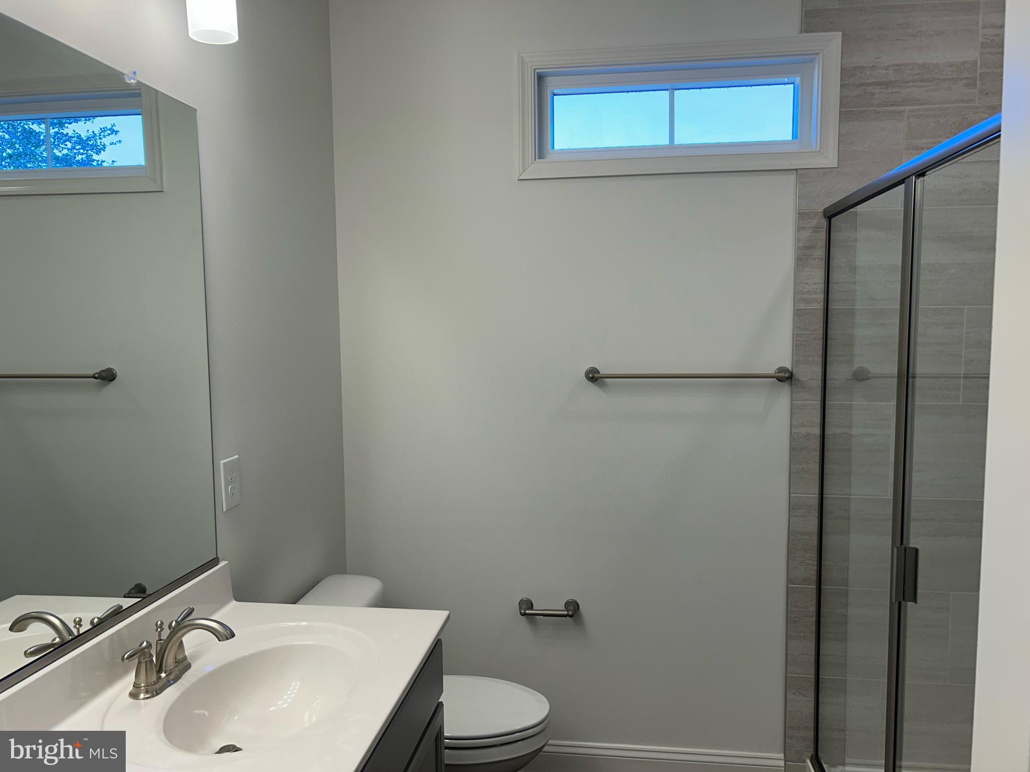 QUEEN ANNE COLONY - Residential