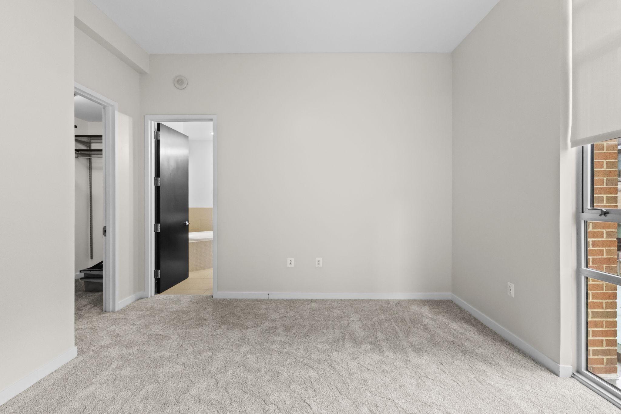 RESTON TOWN CENTER - Residential