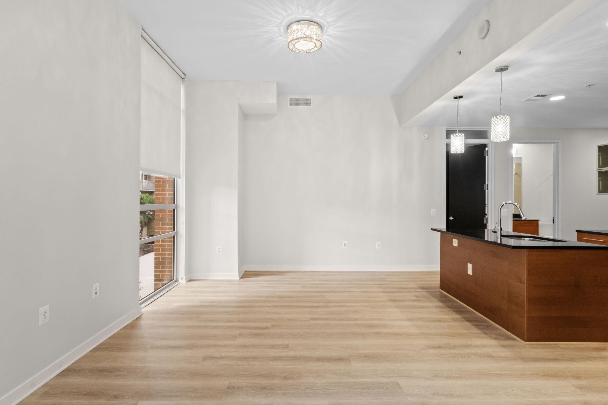 RESTON TOWN CENTER - Residential
