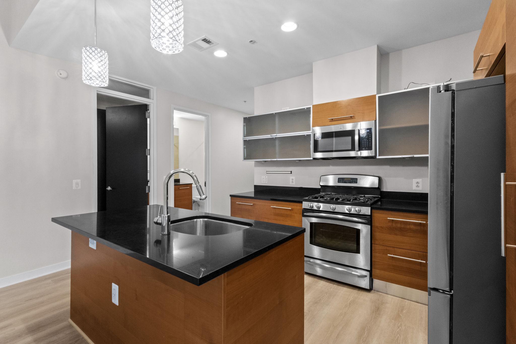 RESTON TOWN CENTER - Residential