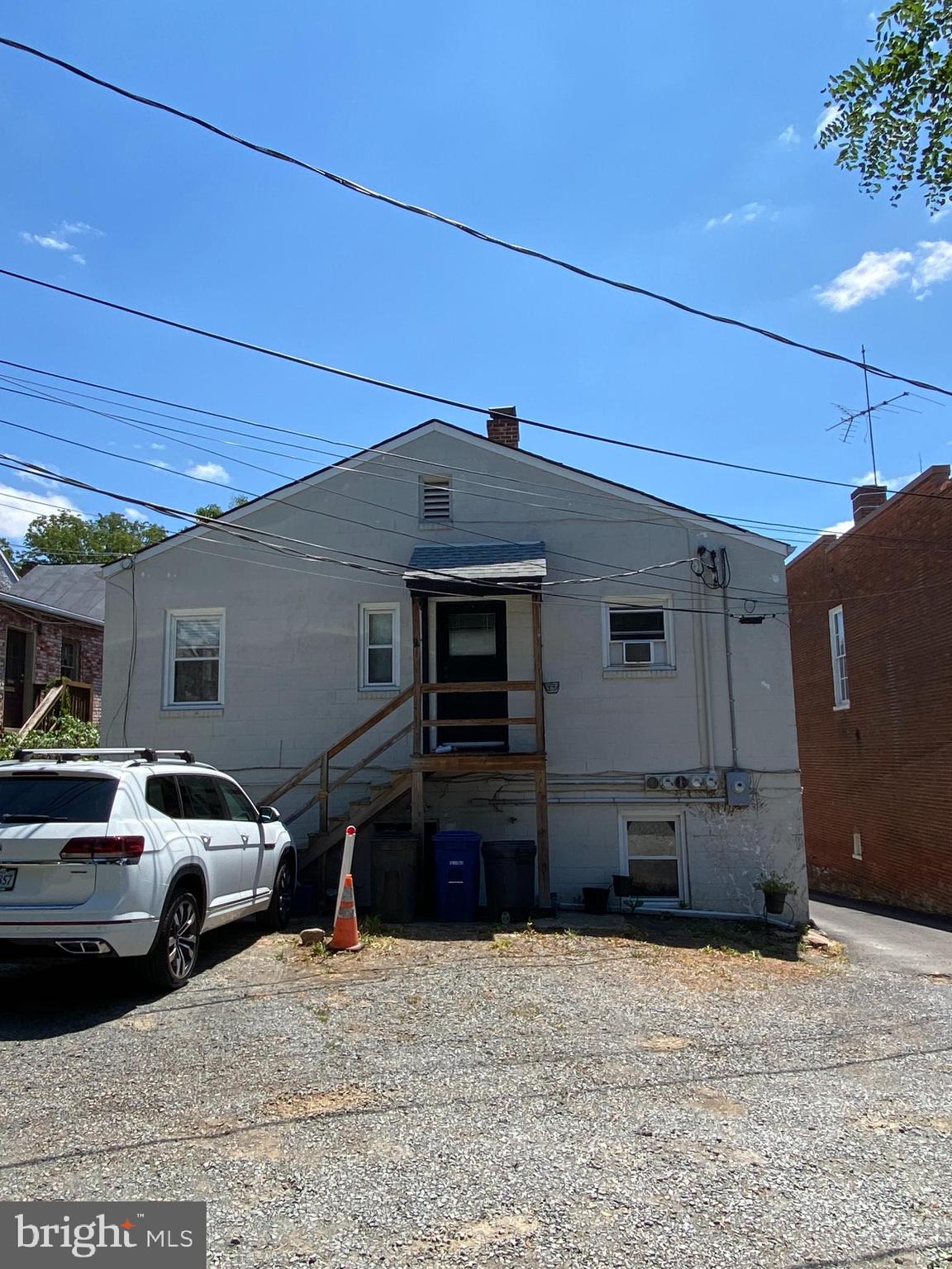 TOWN OF LEESBURG - Residential Lease