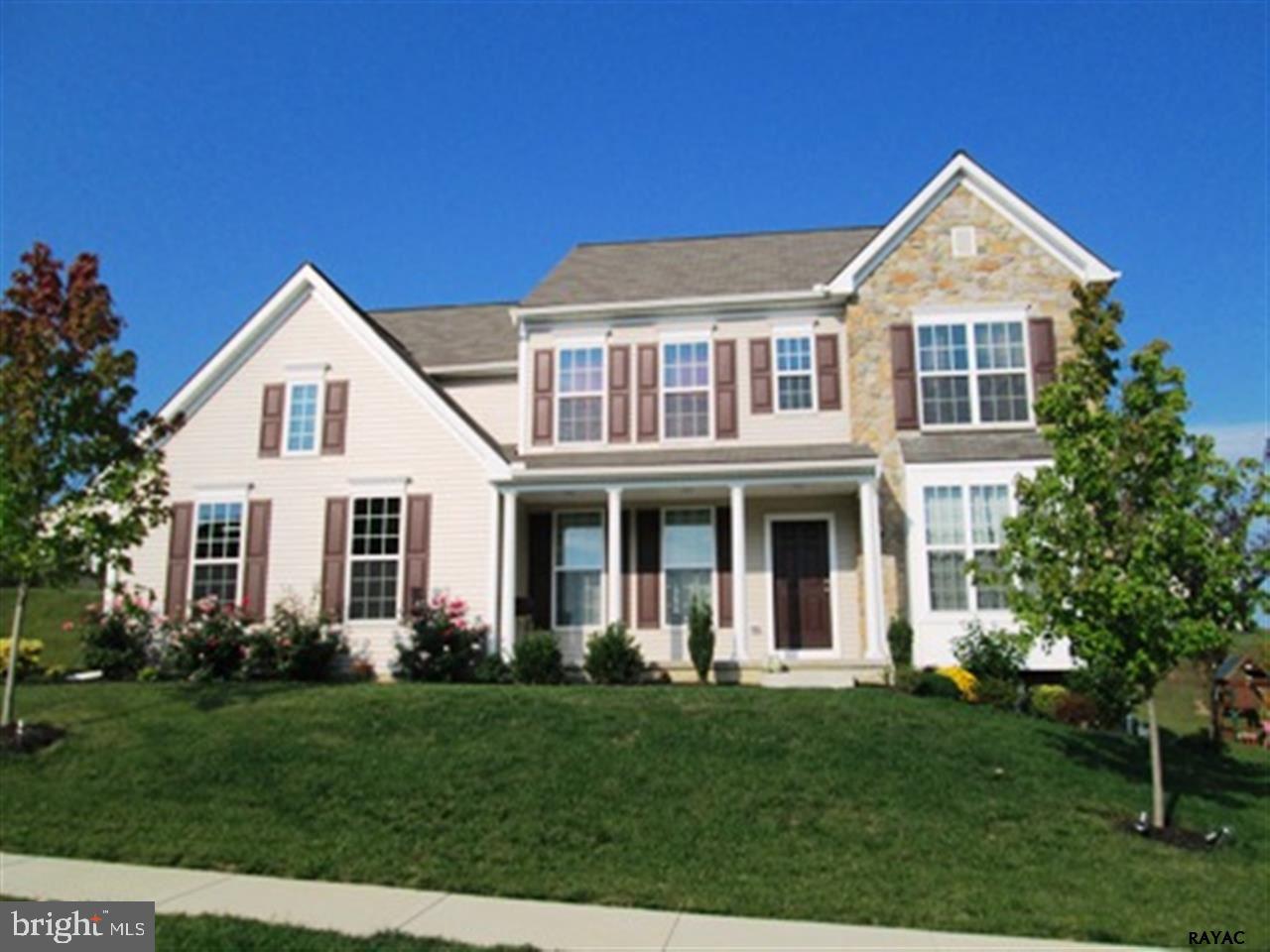 Best Deal In SpringWood "Porter" model, built by Charter Homes w/upgraded designer kitchen & recessed lighting thruout.Spacious w/open floor plan.EIK w/granite island, SS appliances & HW flrs-open to FR w/gas FP. Upstairs has 4 good sized bdrms plus a loft.1st Flr. laundry off kitchen.Bsmt insulated w/escape window-ready to finish.Conv,. to I-83,schools,shops.