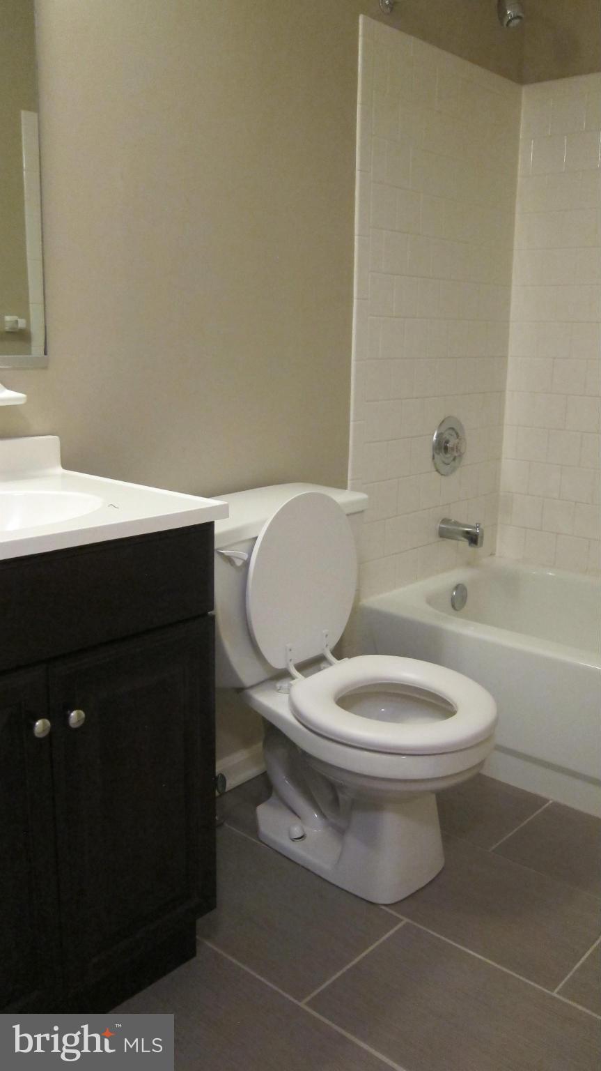 COLUMBIA PARK - Residential Lease