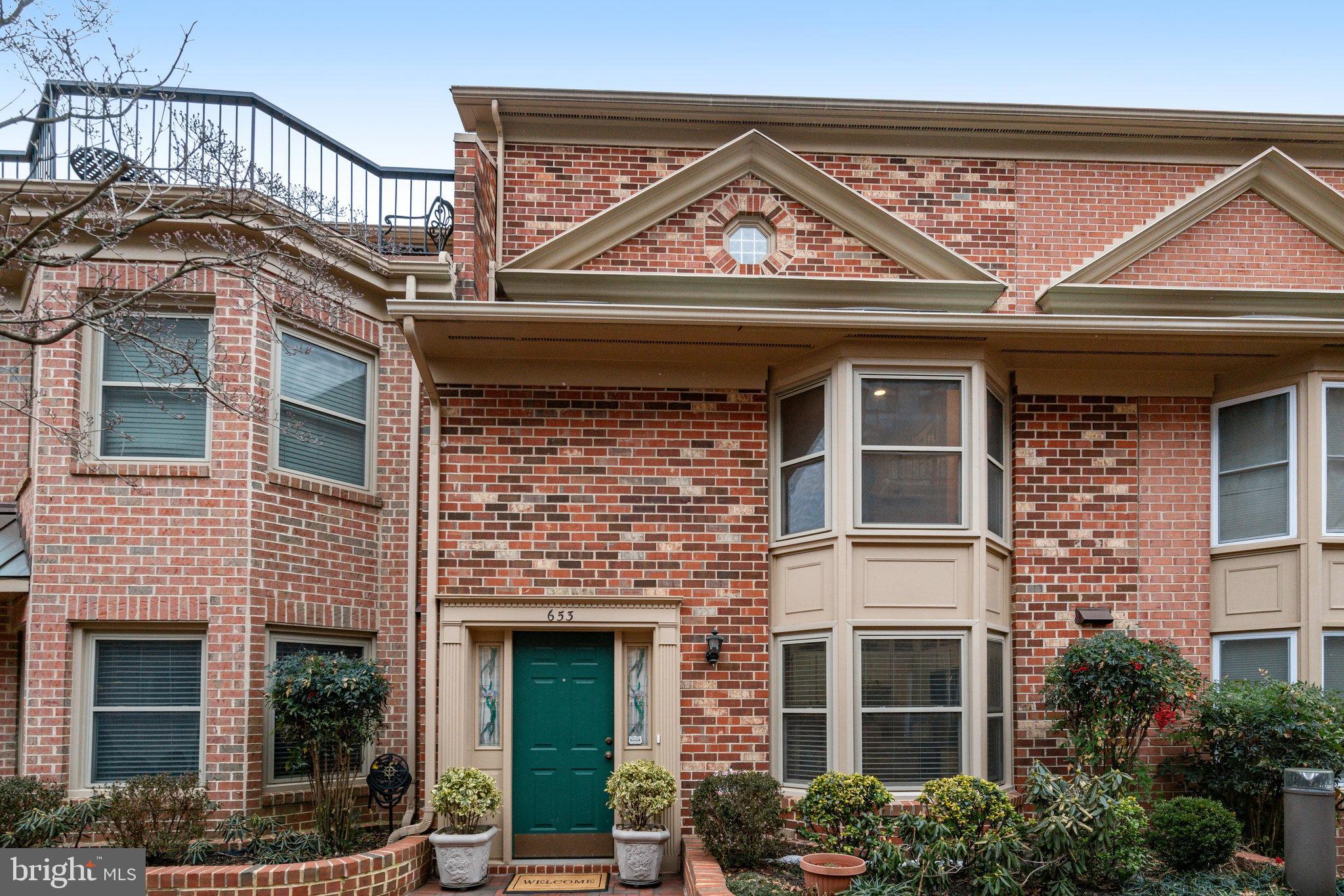 653 N TAZEWELL STREET N