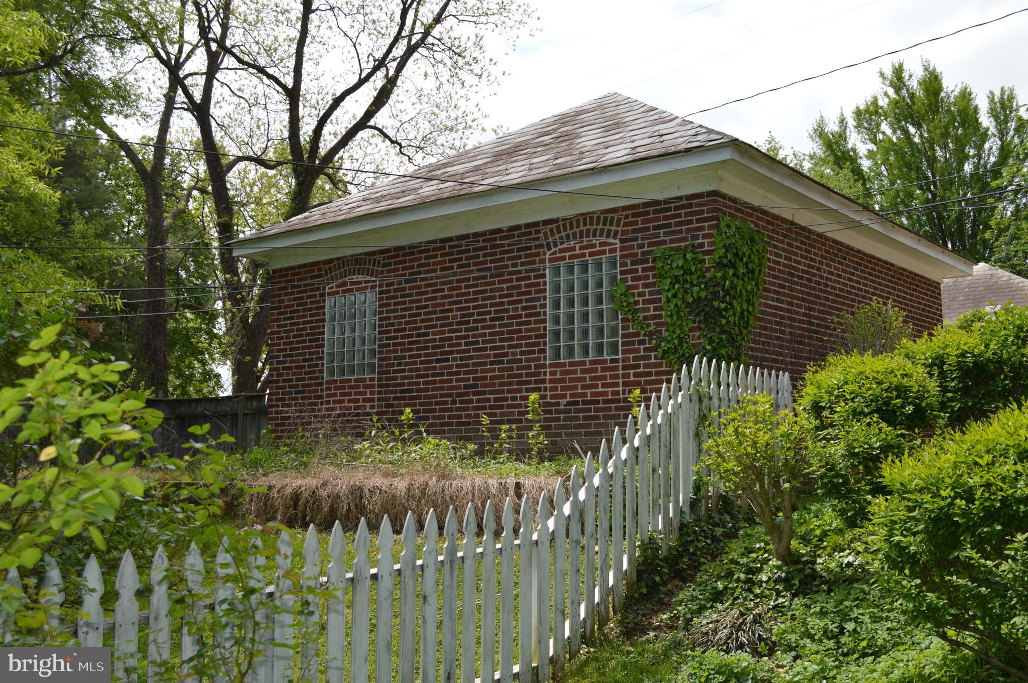 MAYFIELD - Residential