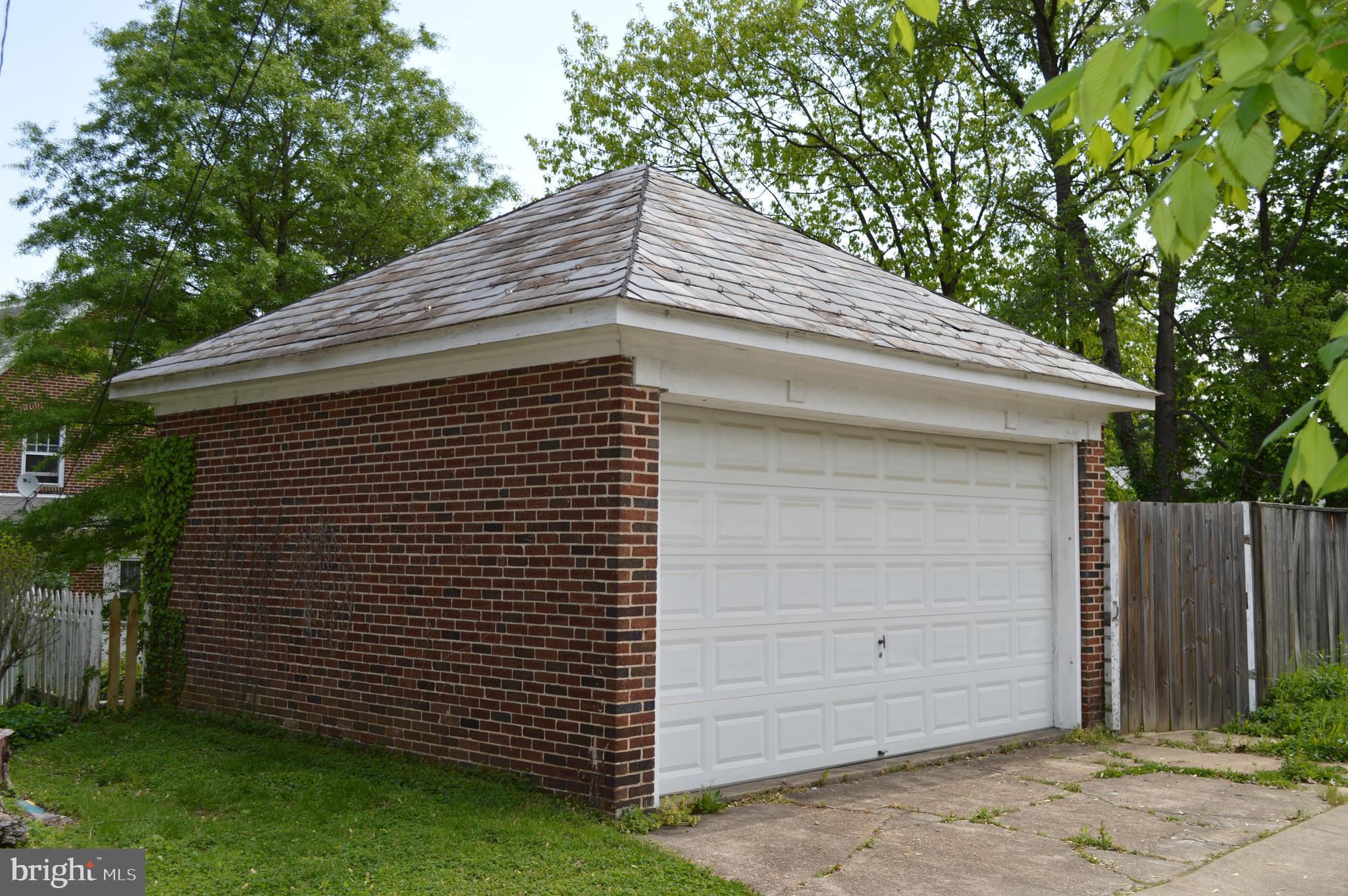 MAYFIELD - Residential