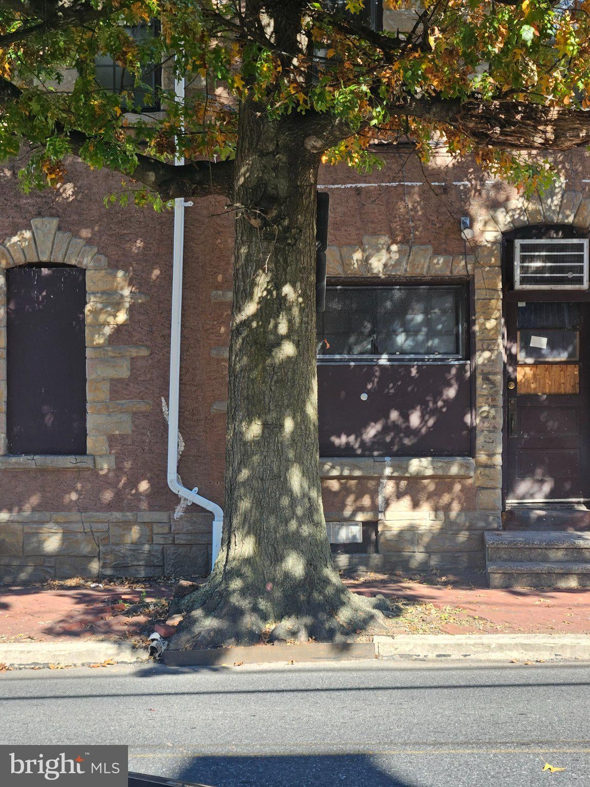 446 S 16TH STREET