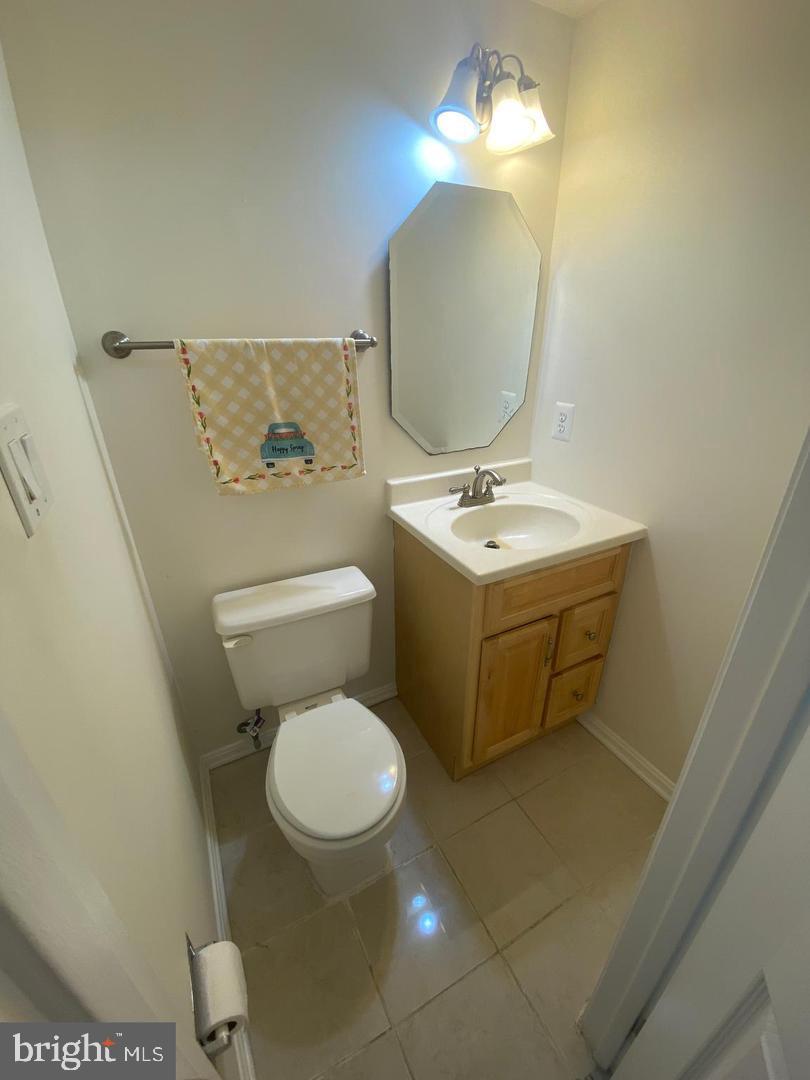 WOODLYNNE COMMUNITY - Residential Lease