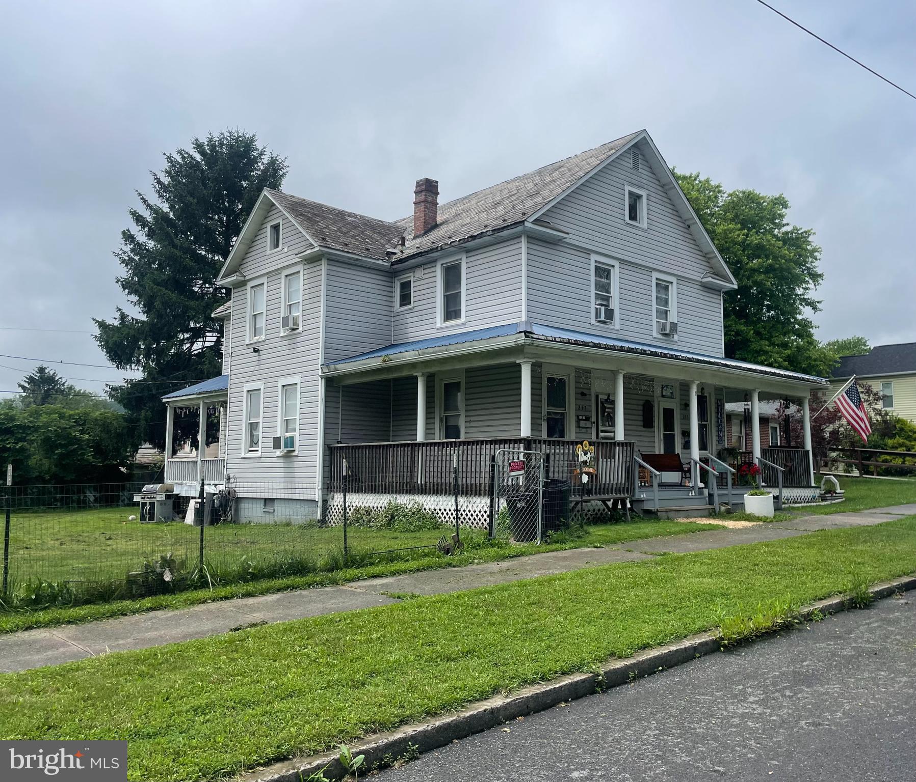 215 E OFFUTT STREET 217