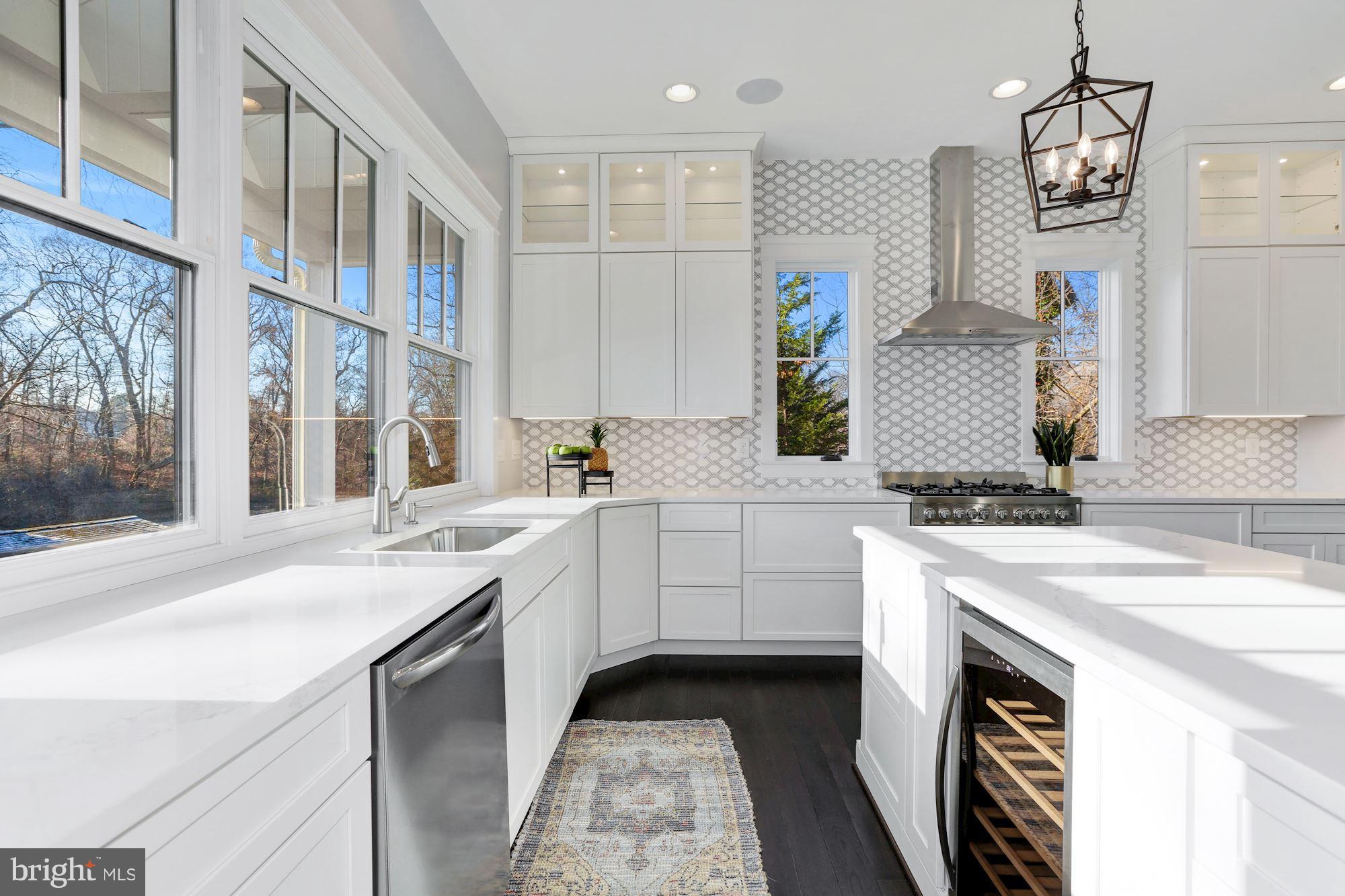 WHITEHALL BEACH - Residential