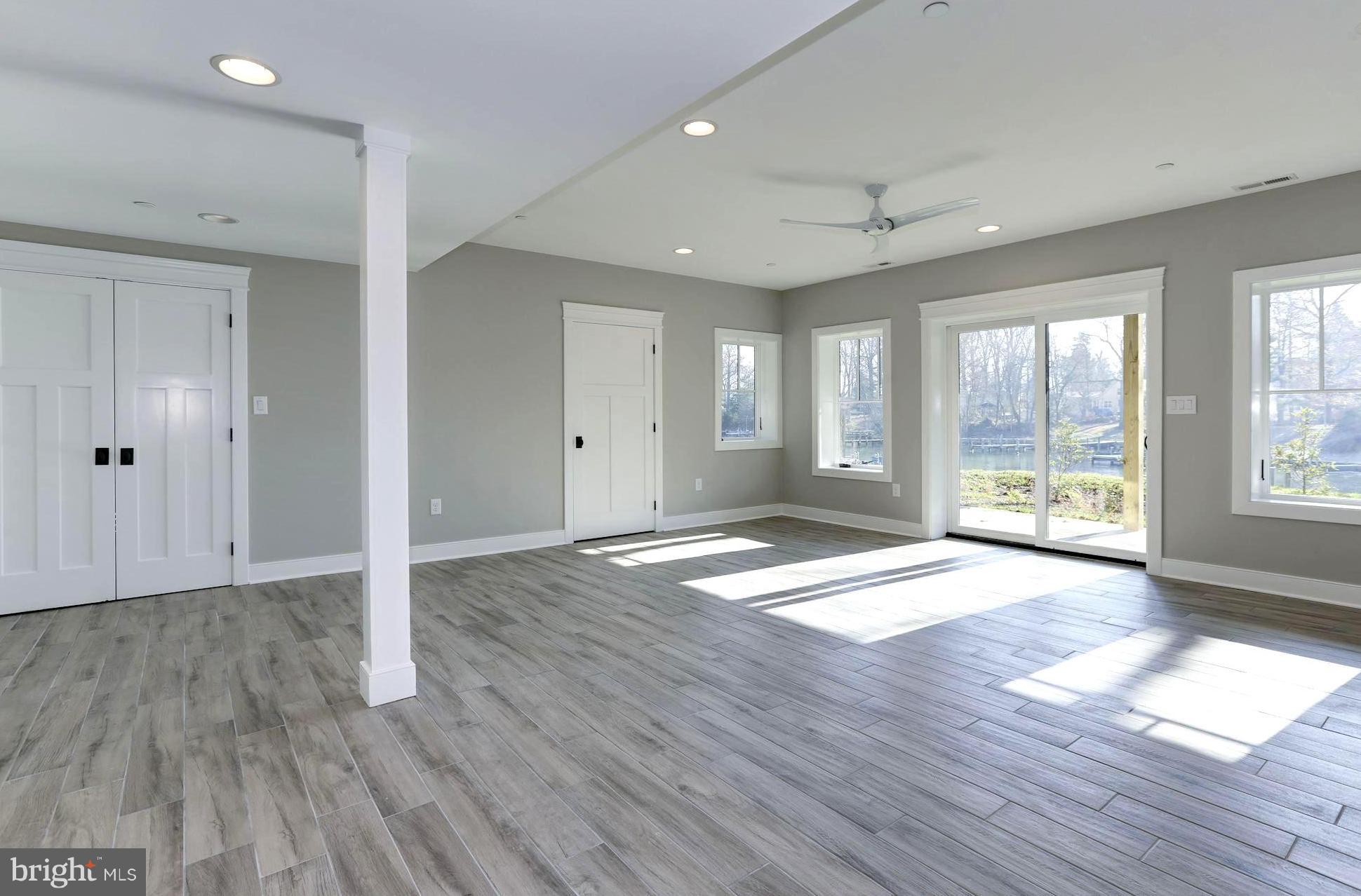 WHITEHALL BEACH - Residential