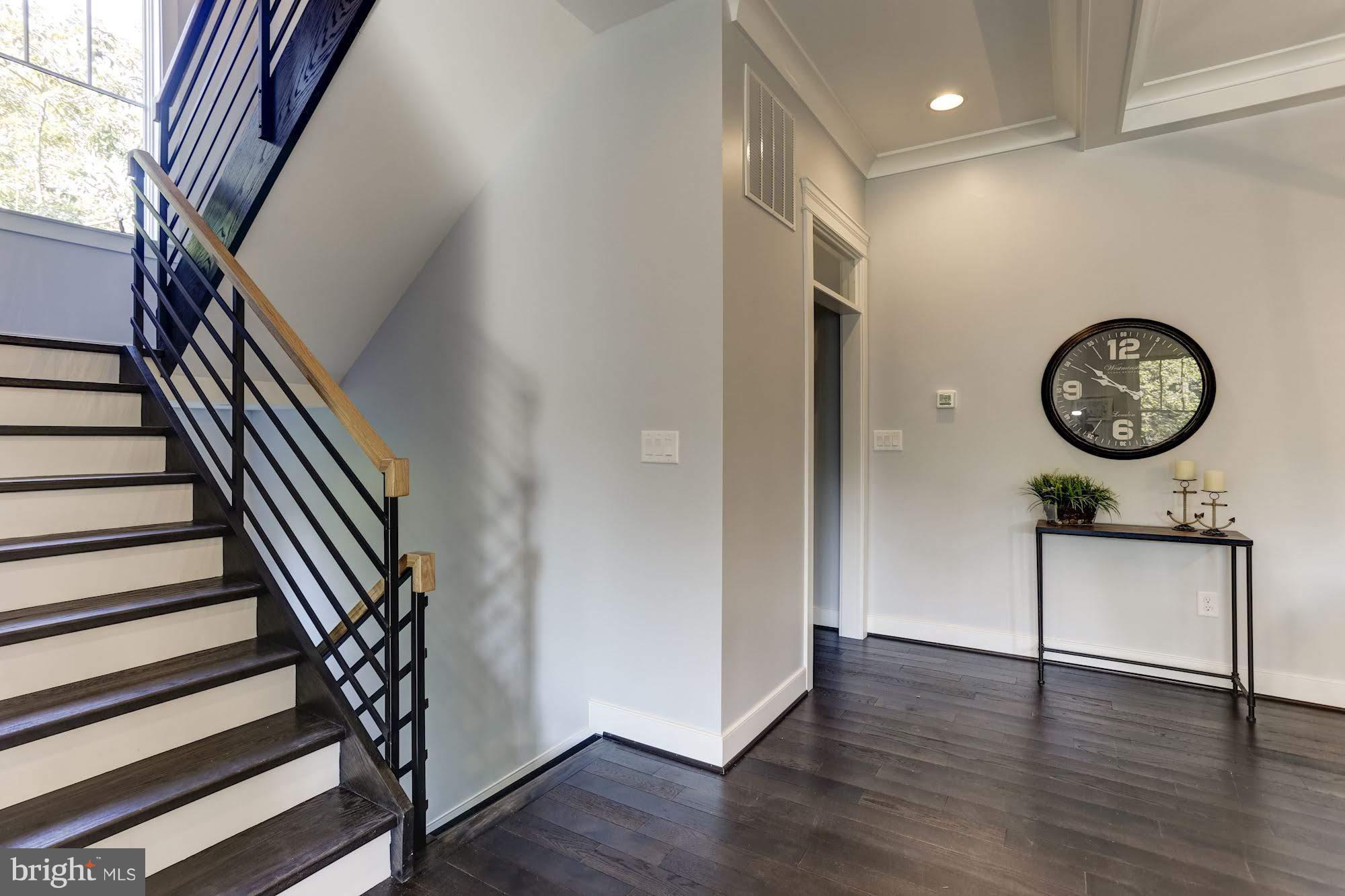 WHITEHALL BEACH - Residential