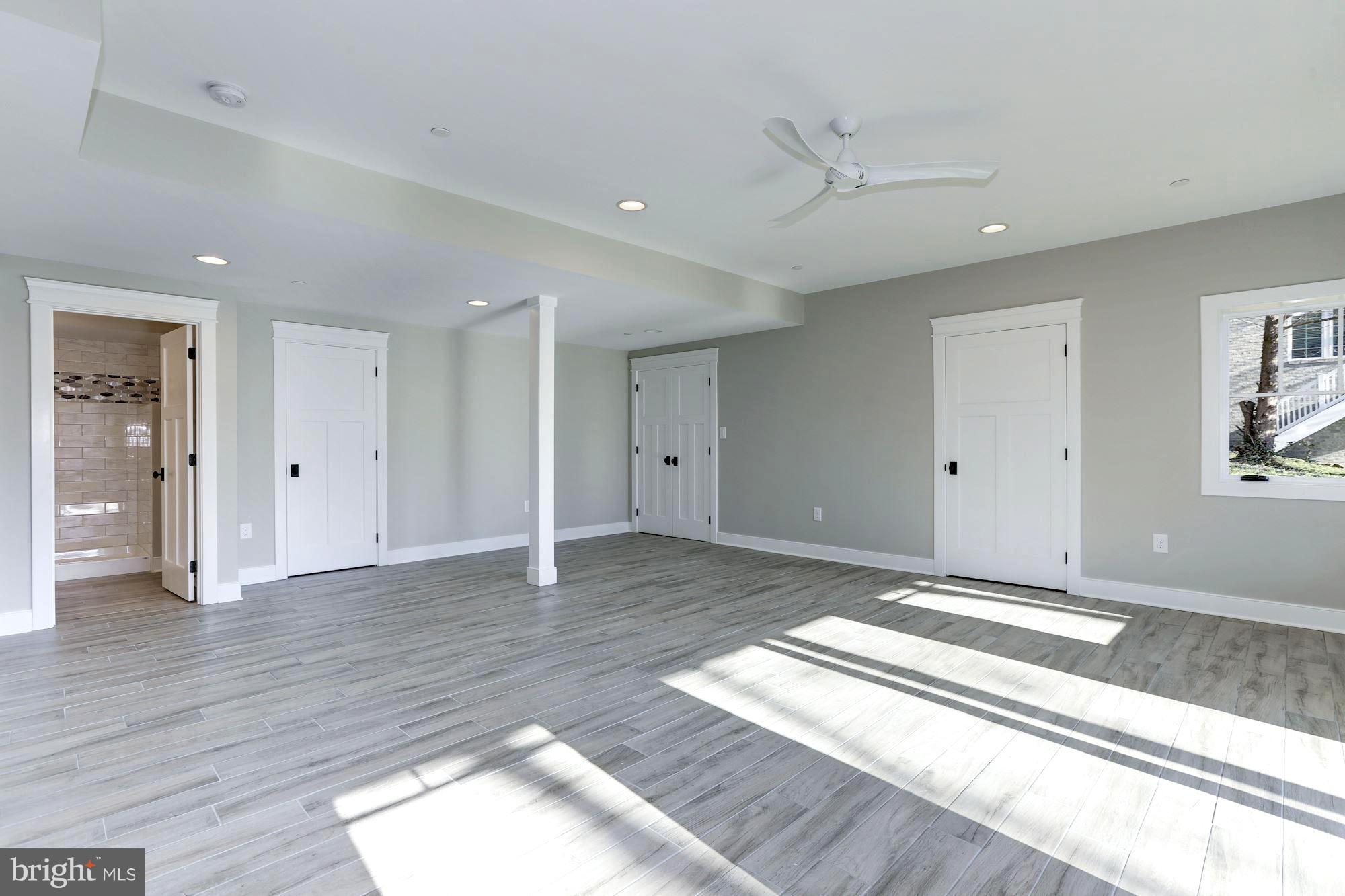 WHITEHALL BEACH - Residential