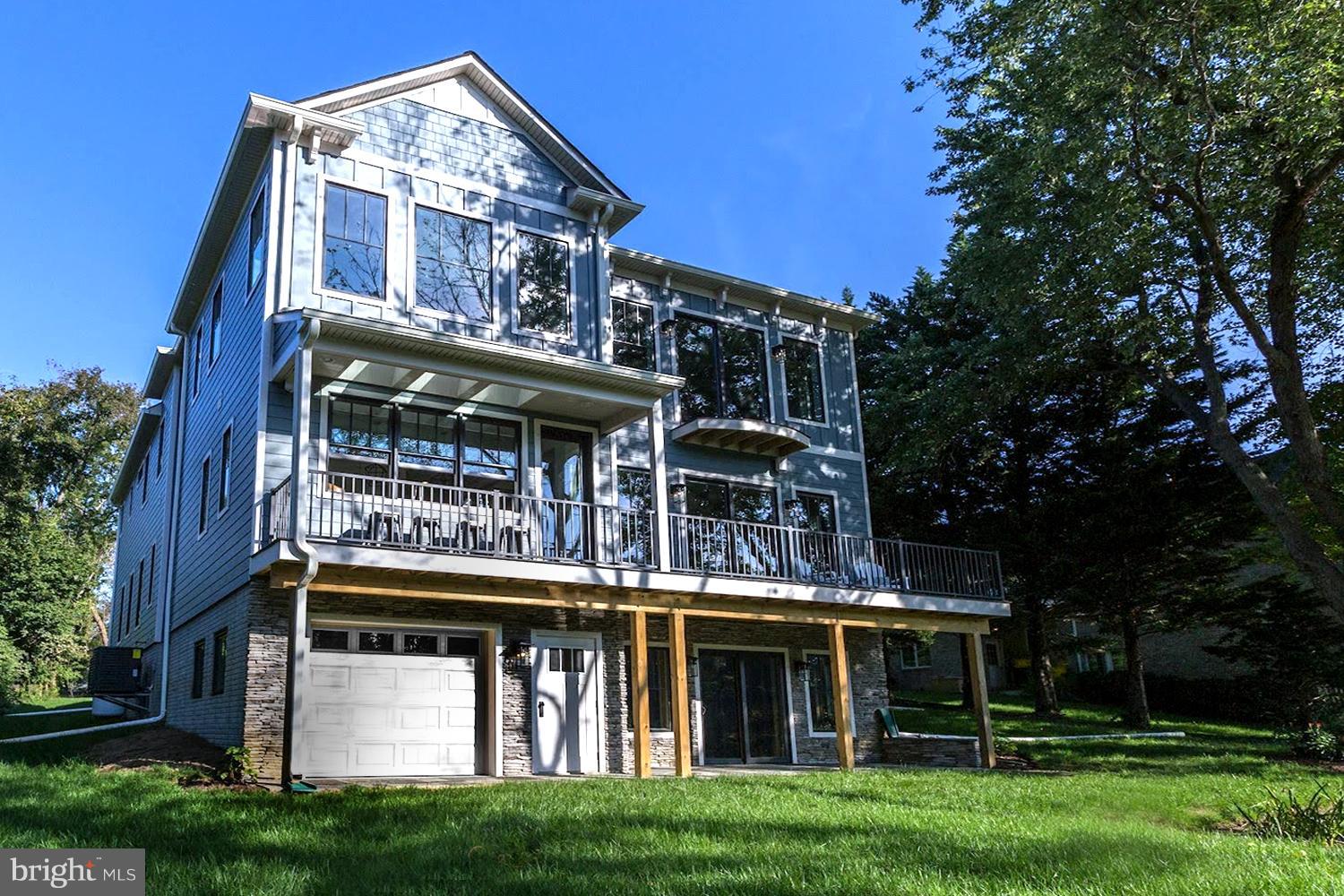 WHITEHALL BEACH - Residential