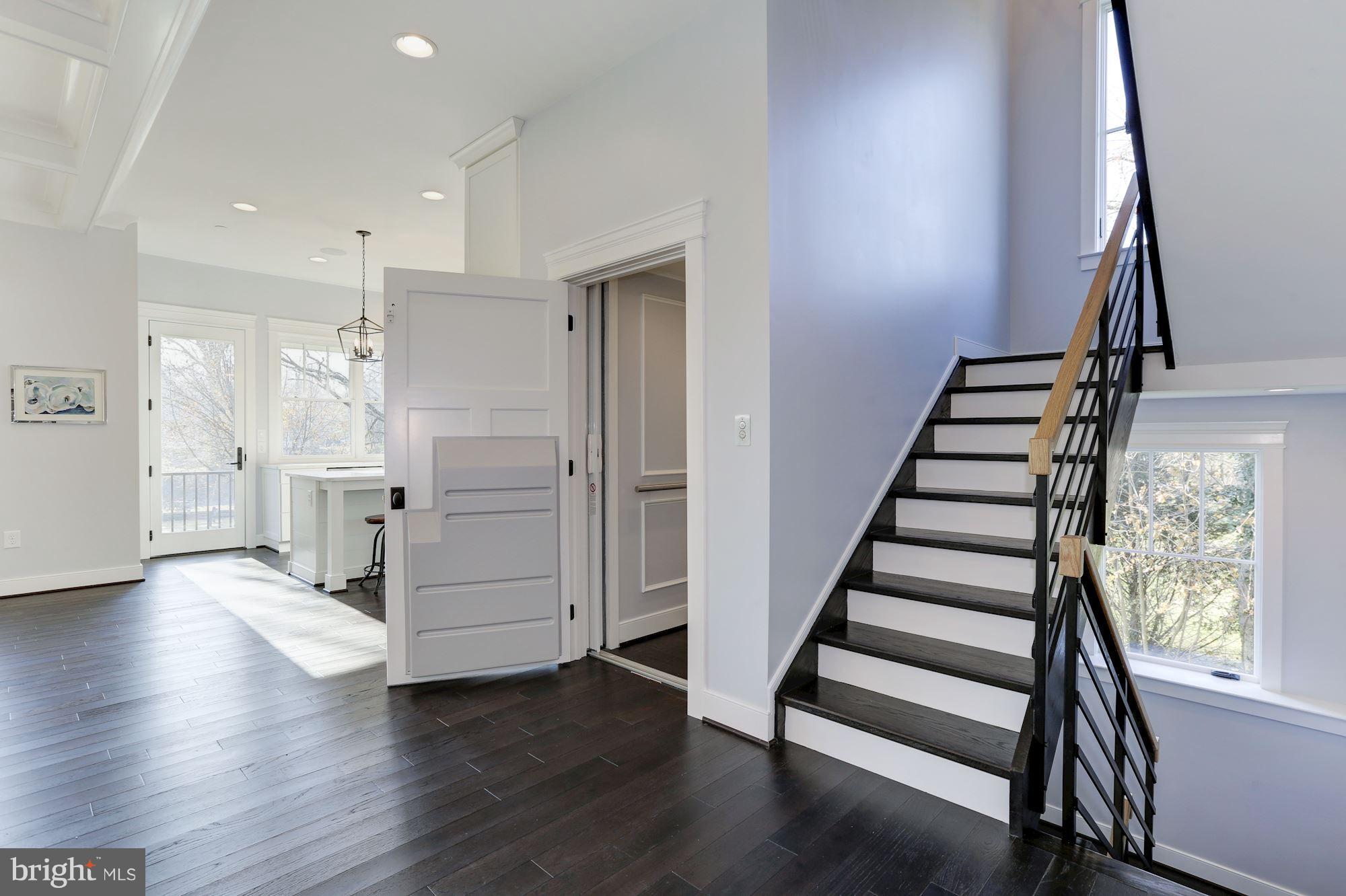 WHITEHALL BEACH - Residential