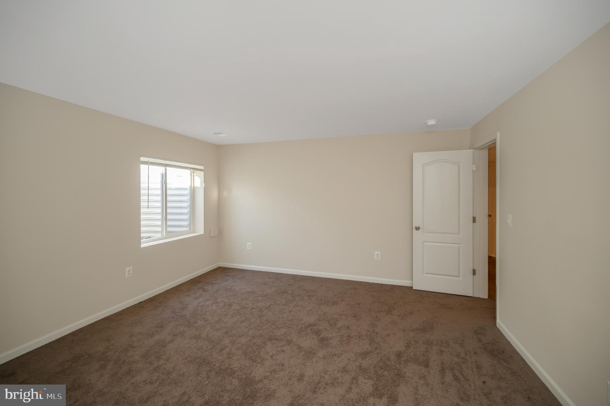 EMBREY MILL - Residential Lease