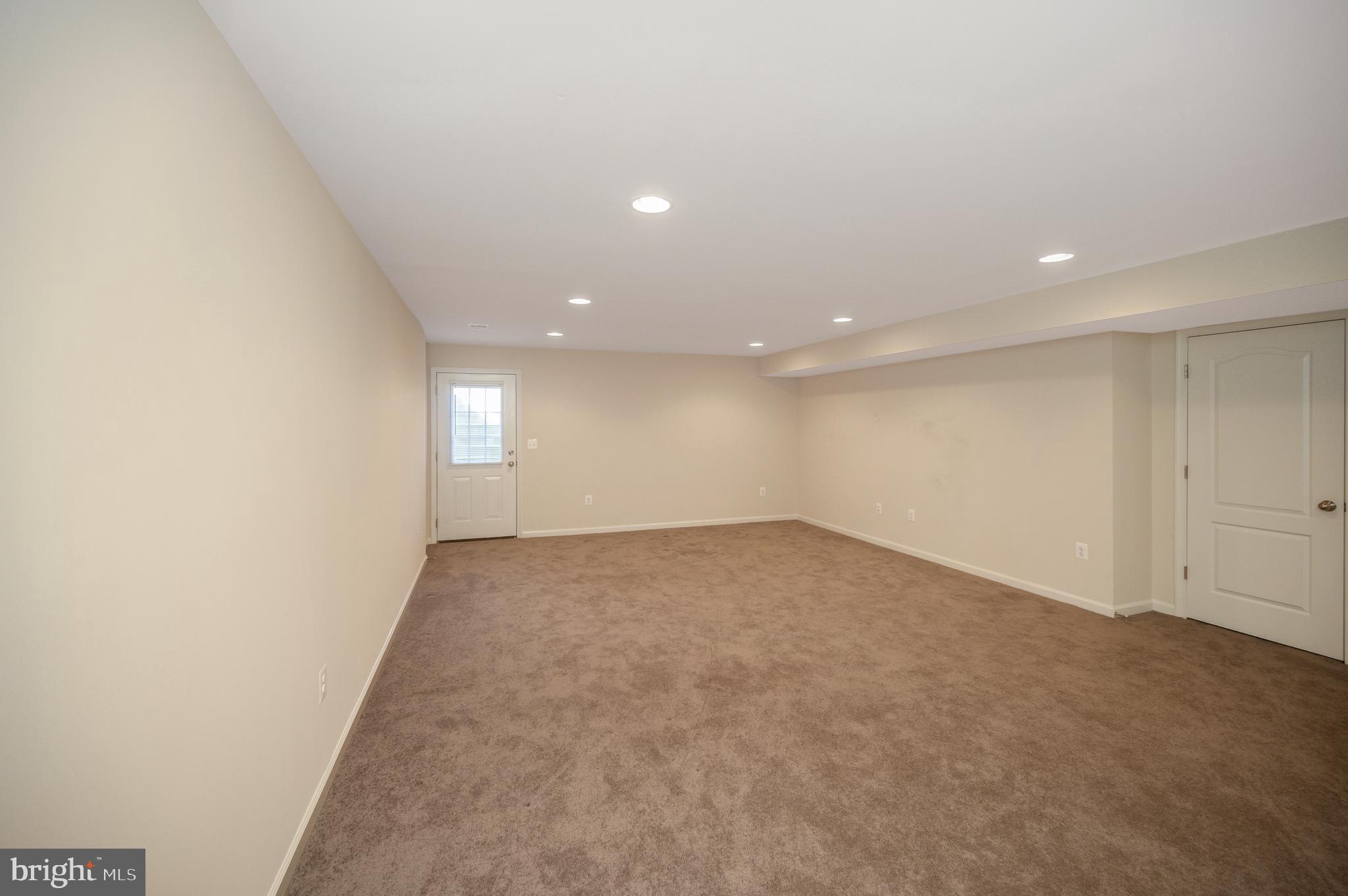 EMBREY MILL - Residential Lease