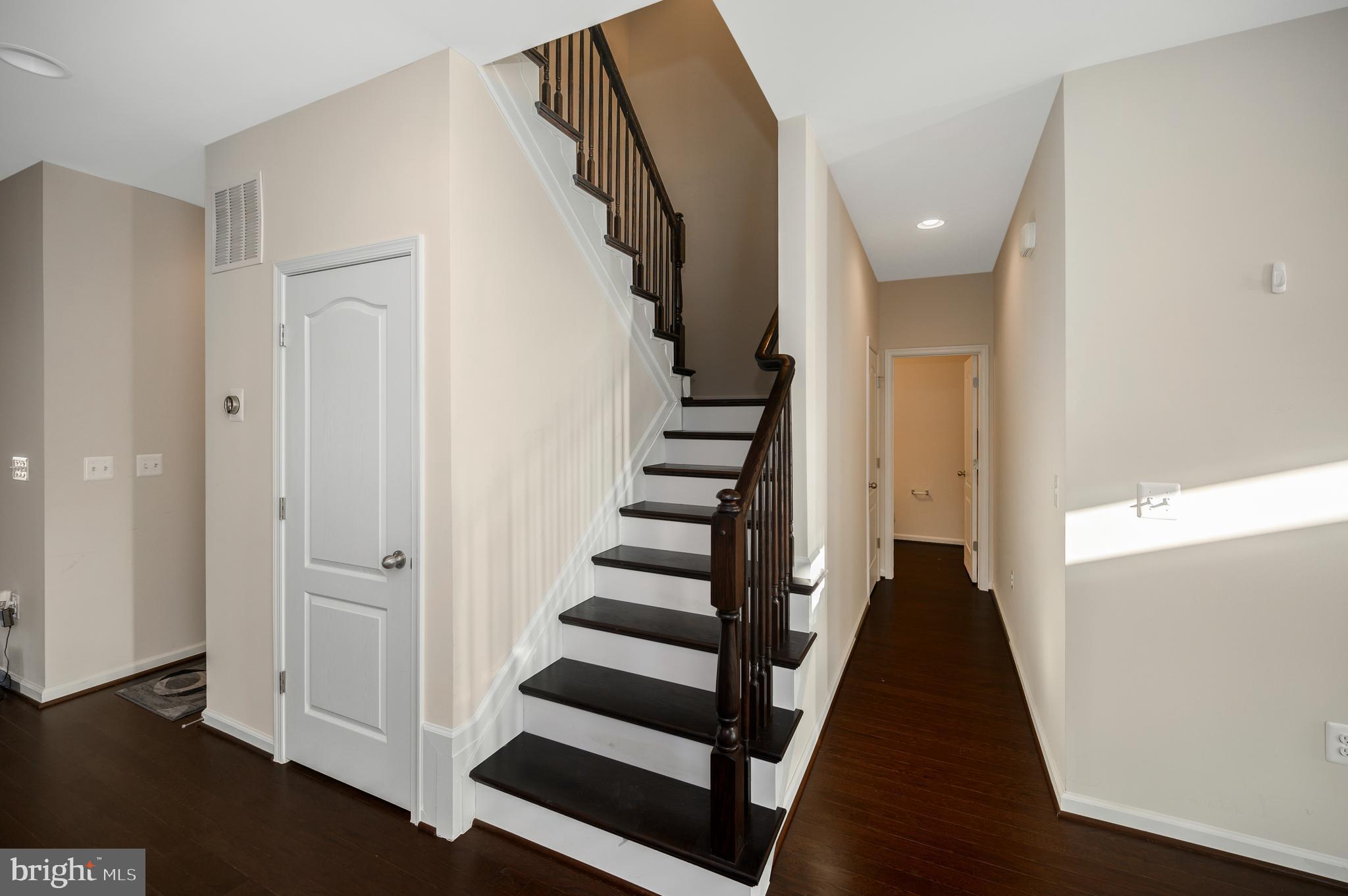 EMBREY MILL - Residential Lease