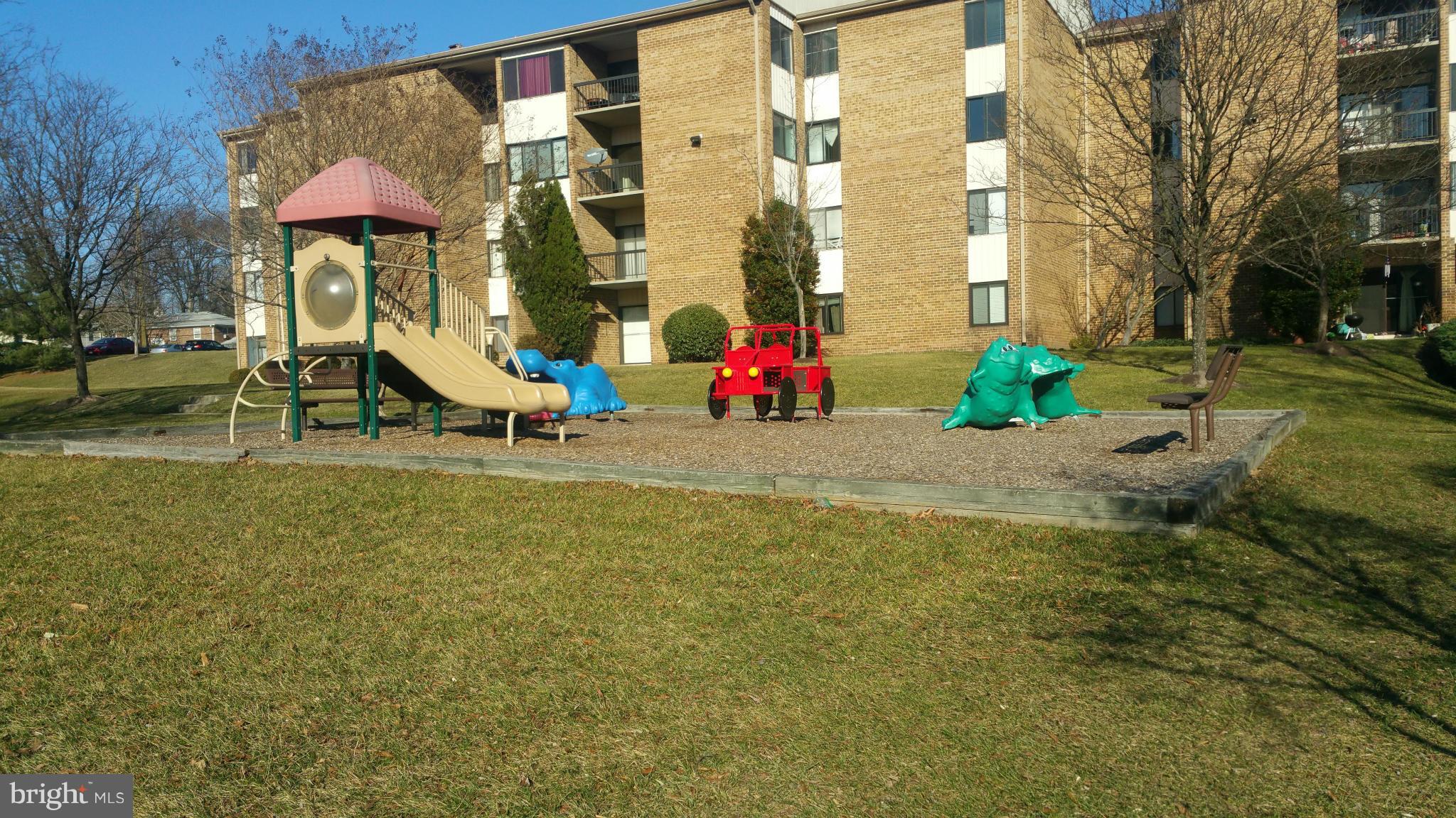 CHERRY GLEN CONDOS - Residential