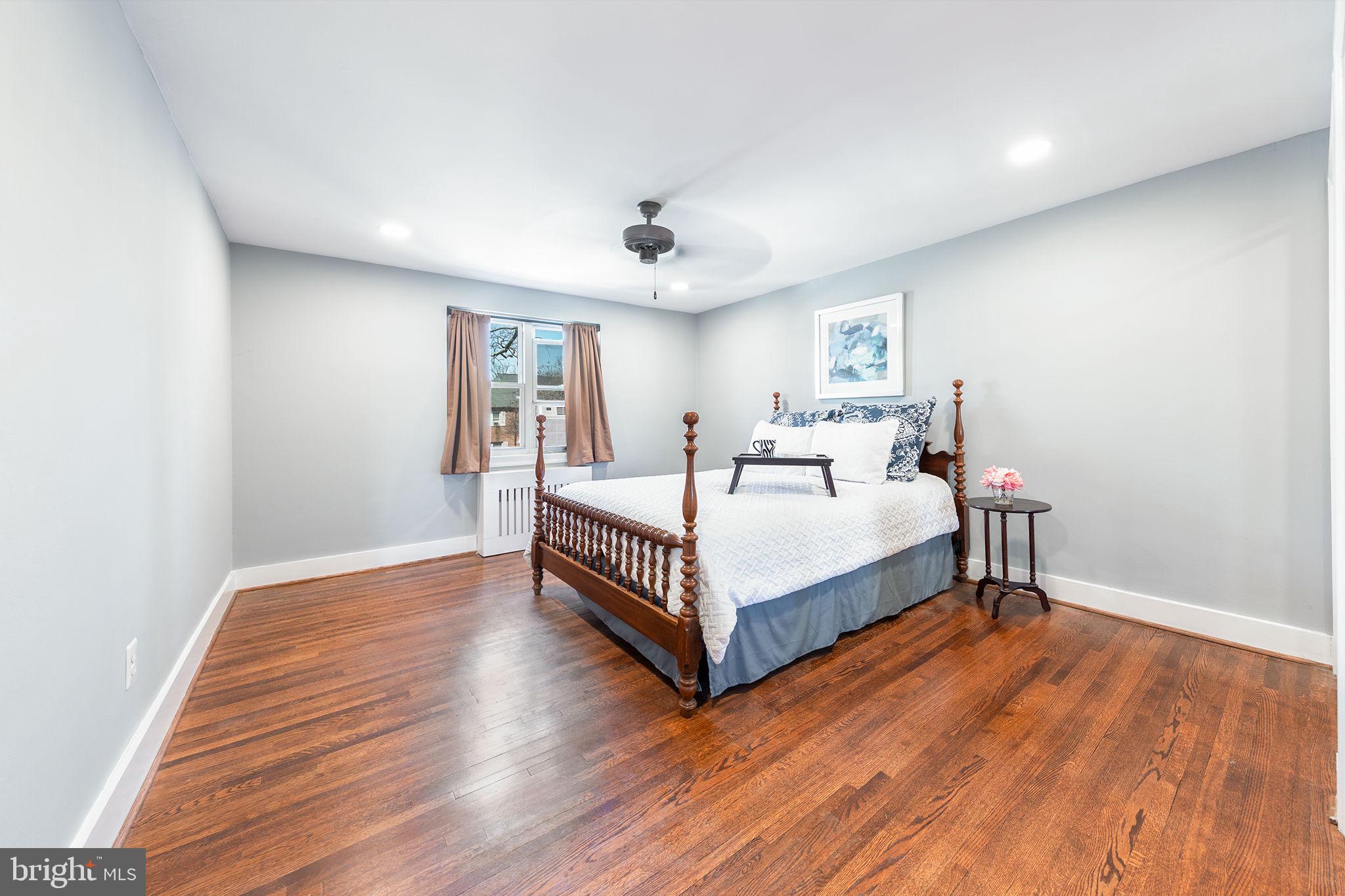 ARLINGTON COURT - Residential