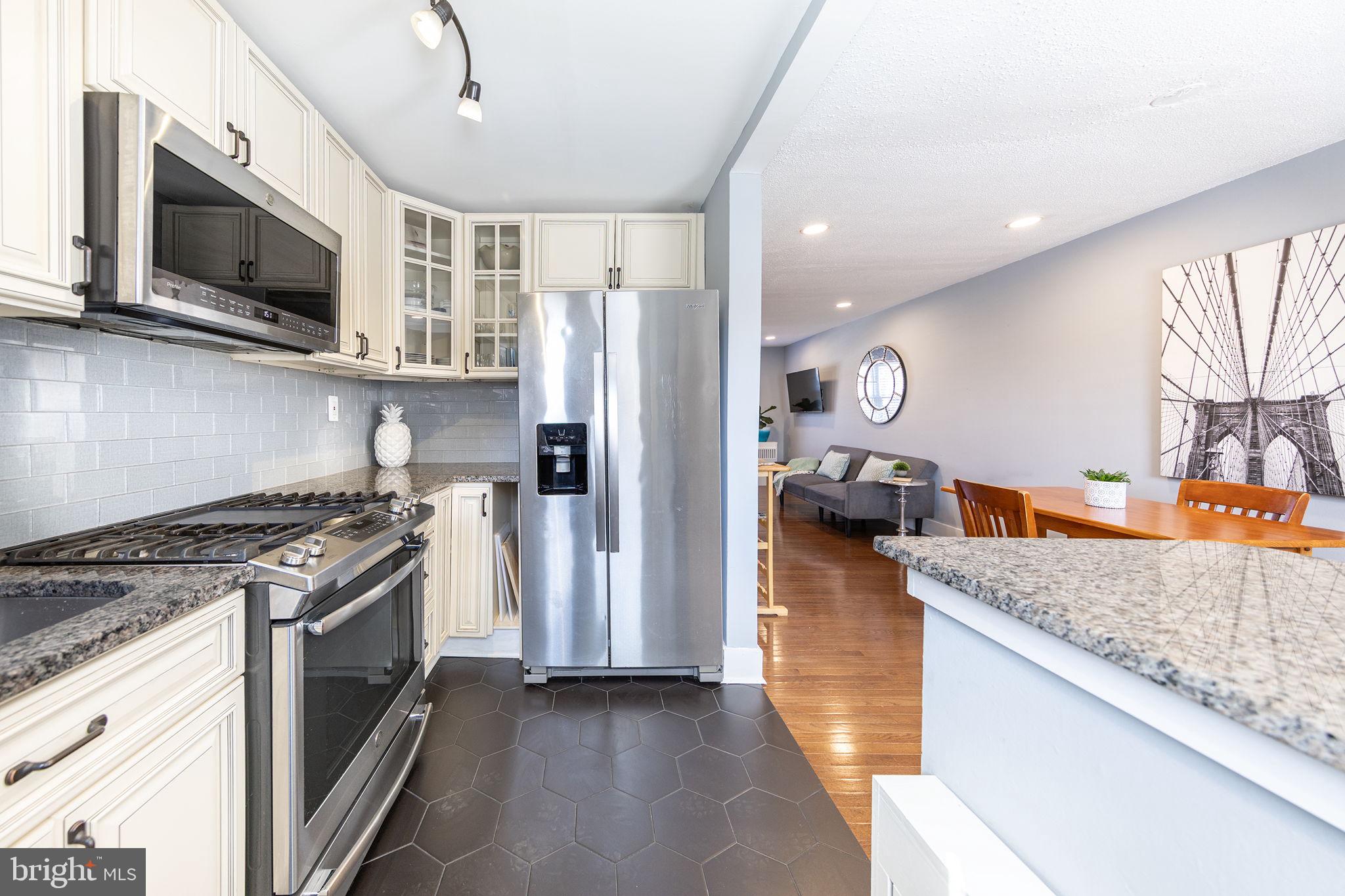 ARLINGTON COURT - Residential