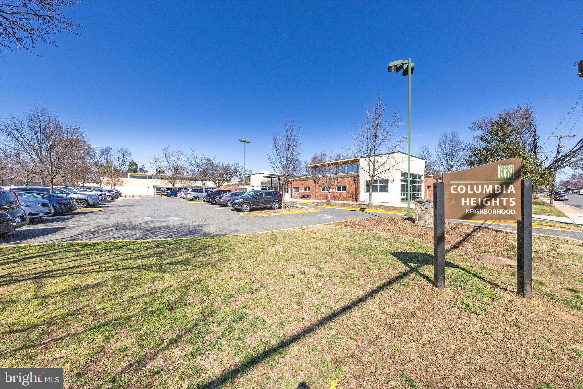ARLINGTON COURT - Residential