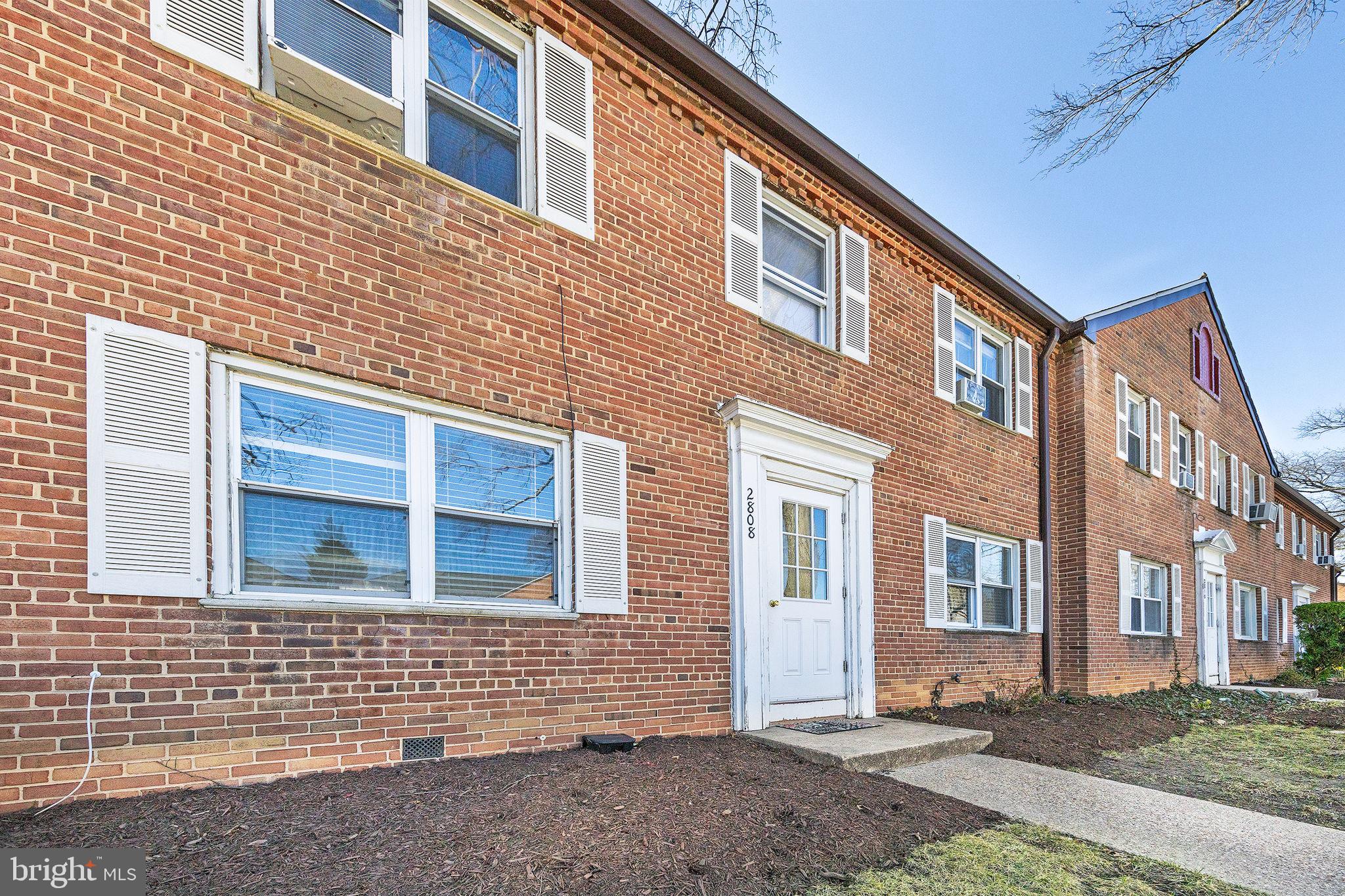 ARLINGTON COURT - Residential