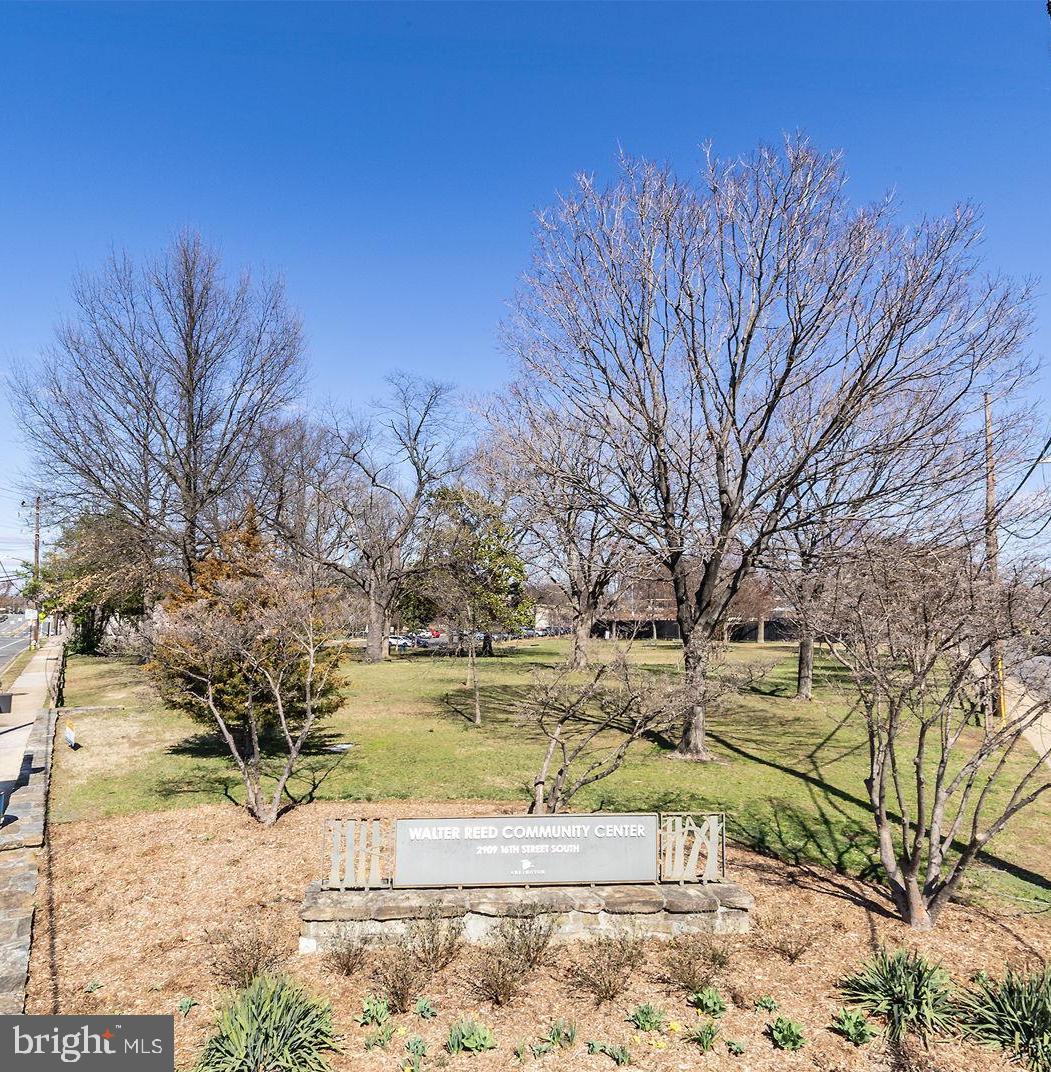 ARLINGTON COURT - Residential