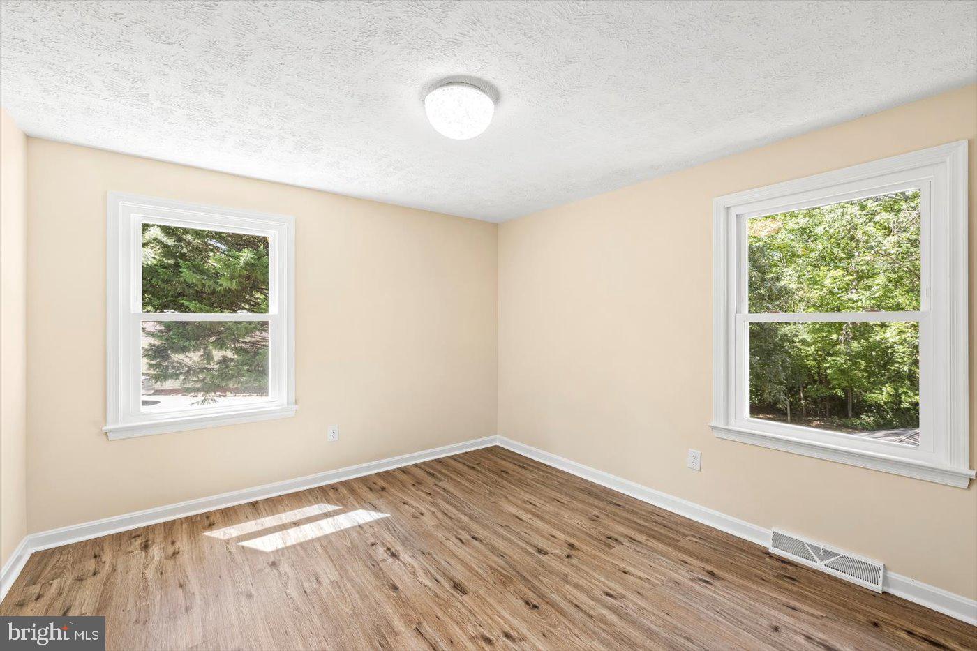 STAFFORD HEIGHTS - Residential