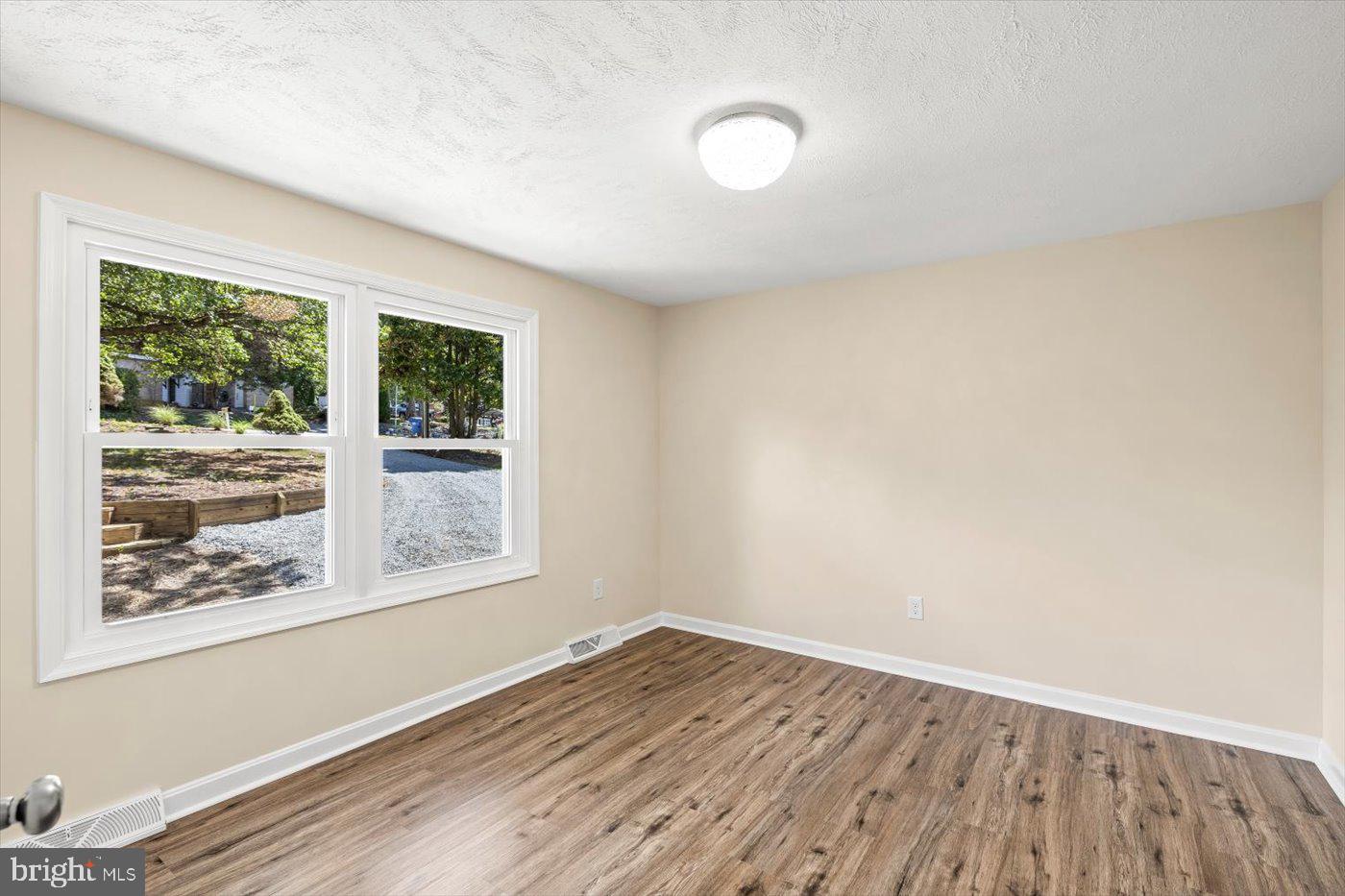 STAFFORD HEIGHTS - Residential