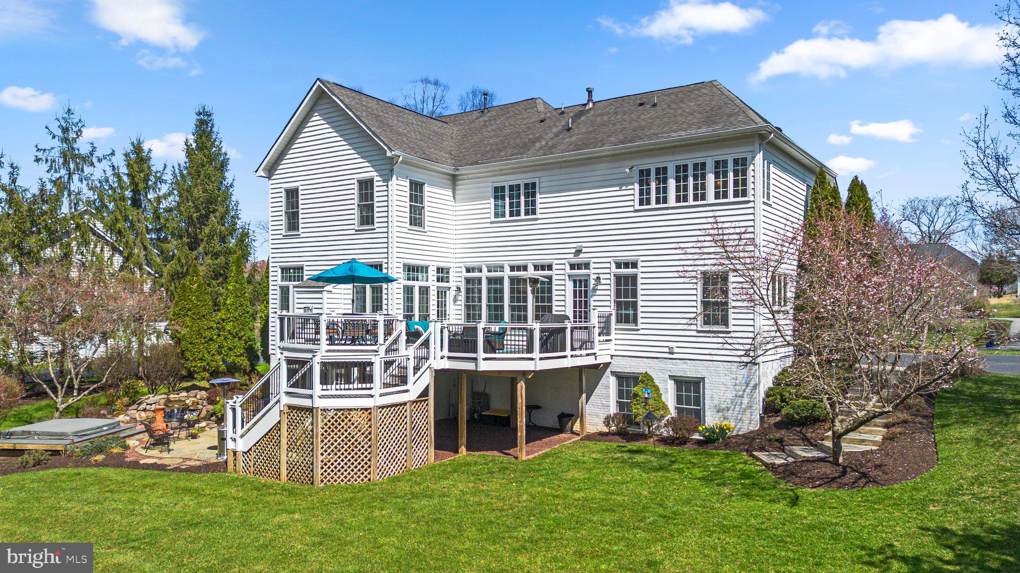 HAMPSHIRE GREENS - Residential