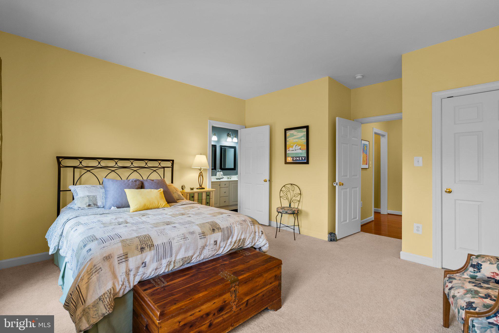 HAMPSHIRE GREENS - Residential