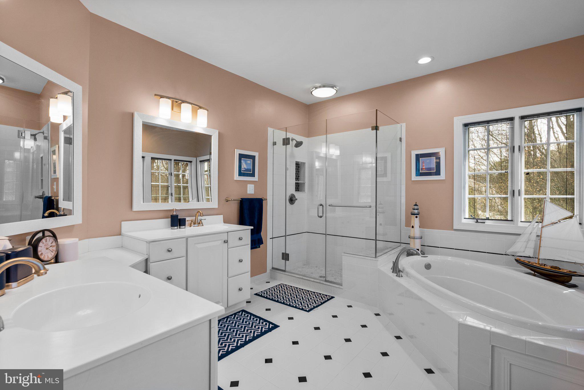 HAMPSHIRE GREENS - Residential