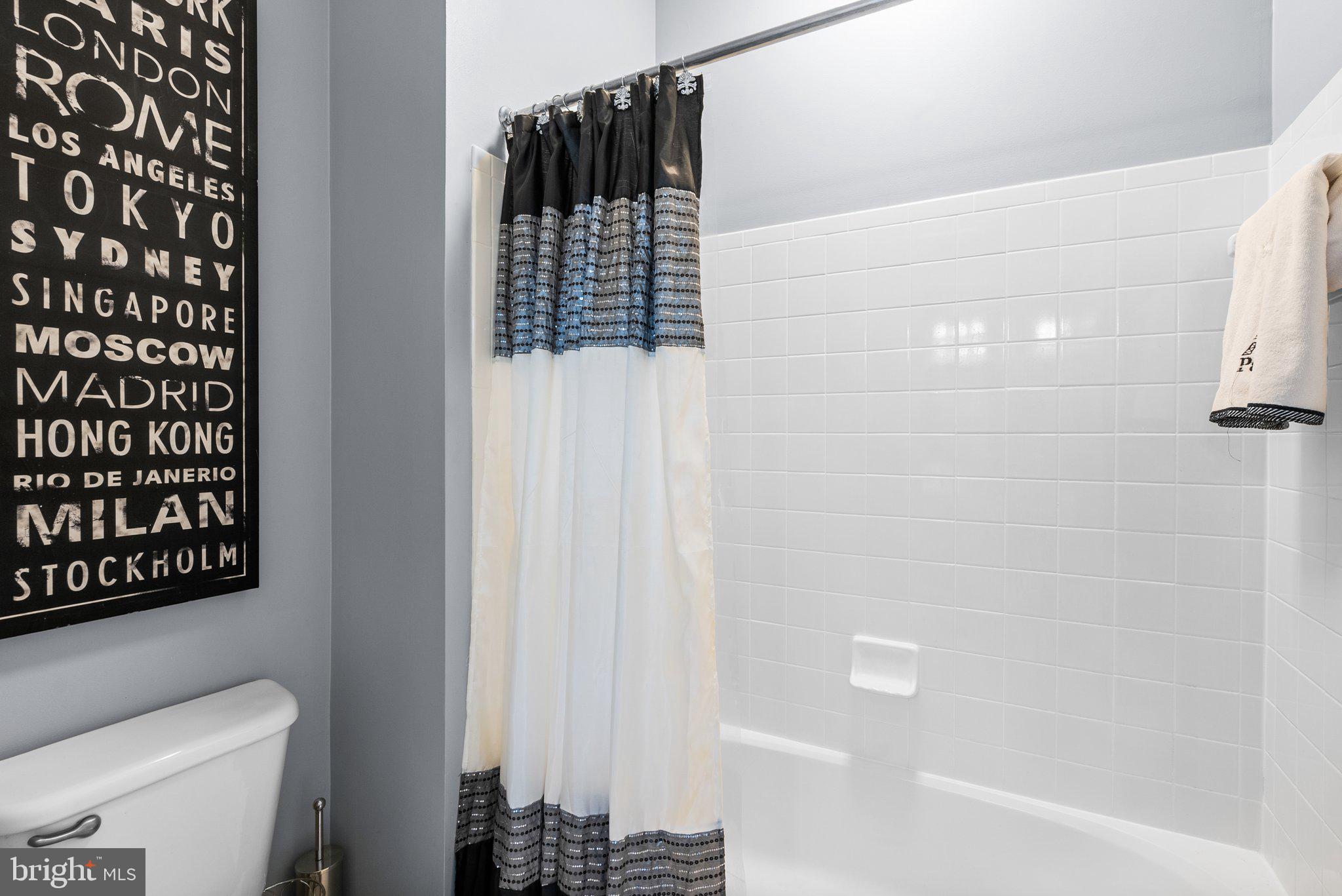 HAMPSHIRE GREENS - Residential