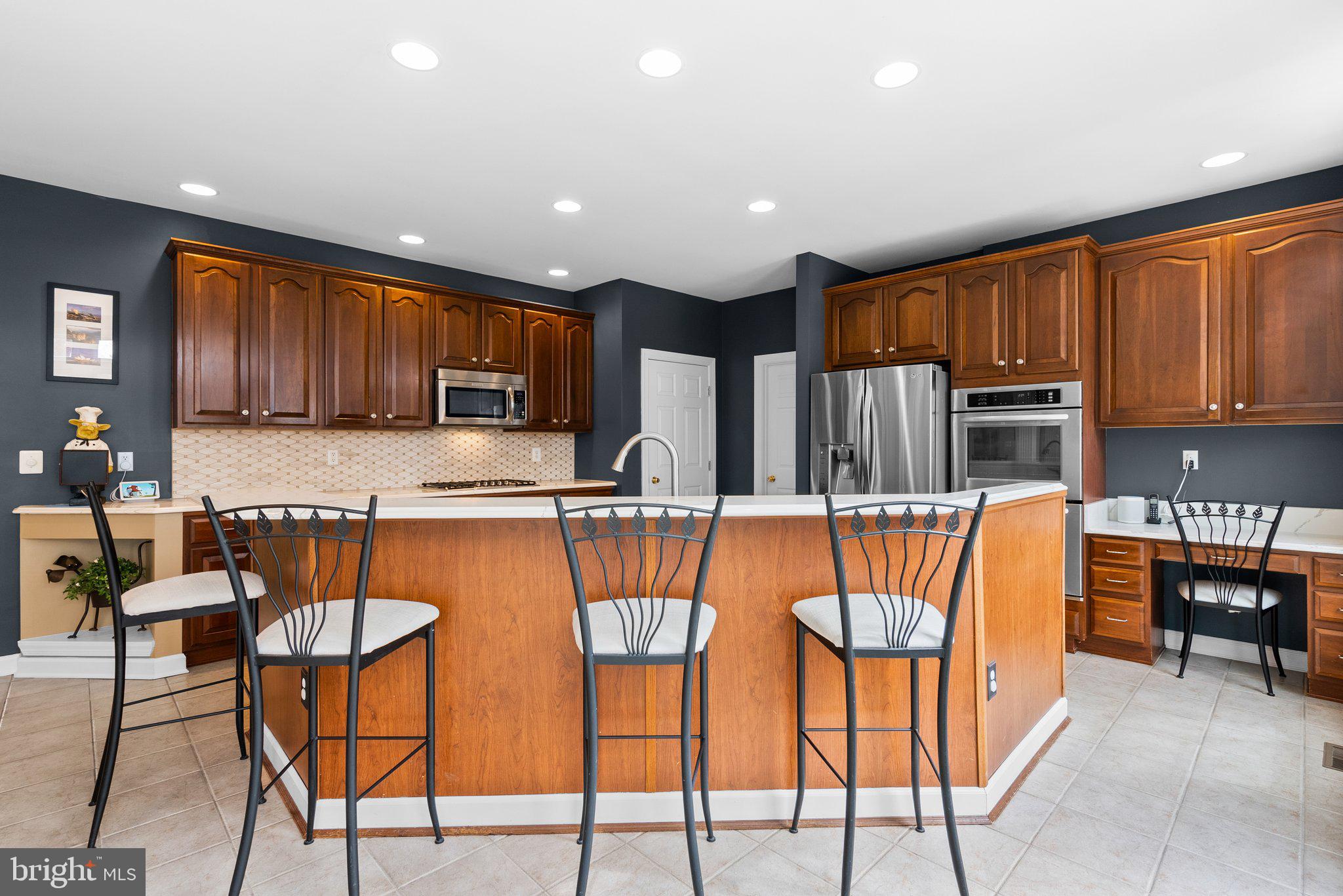 HAMPSHIRE GREENS - Residential