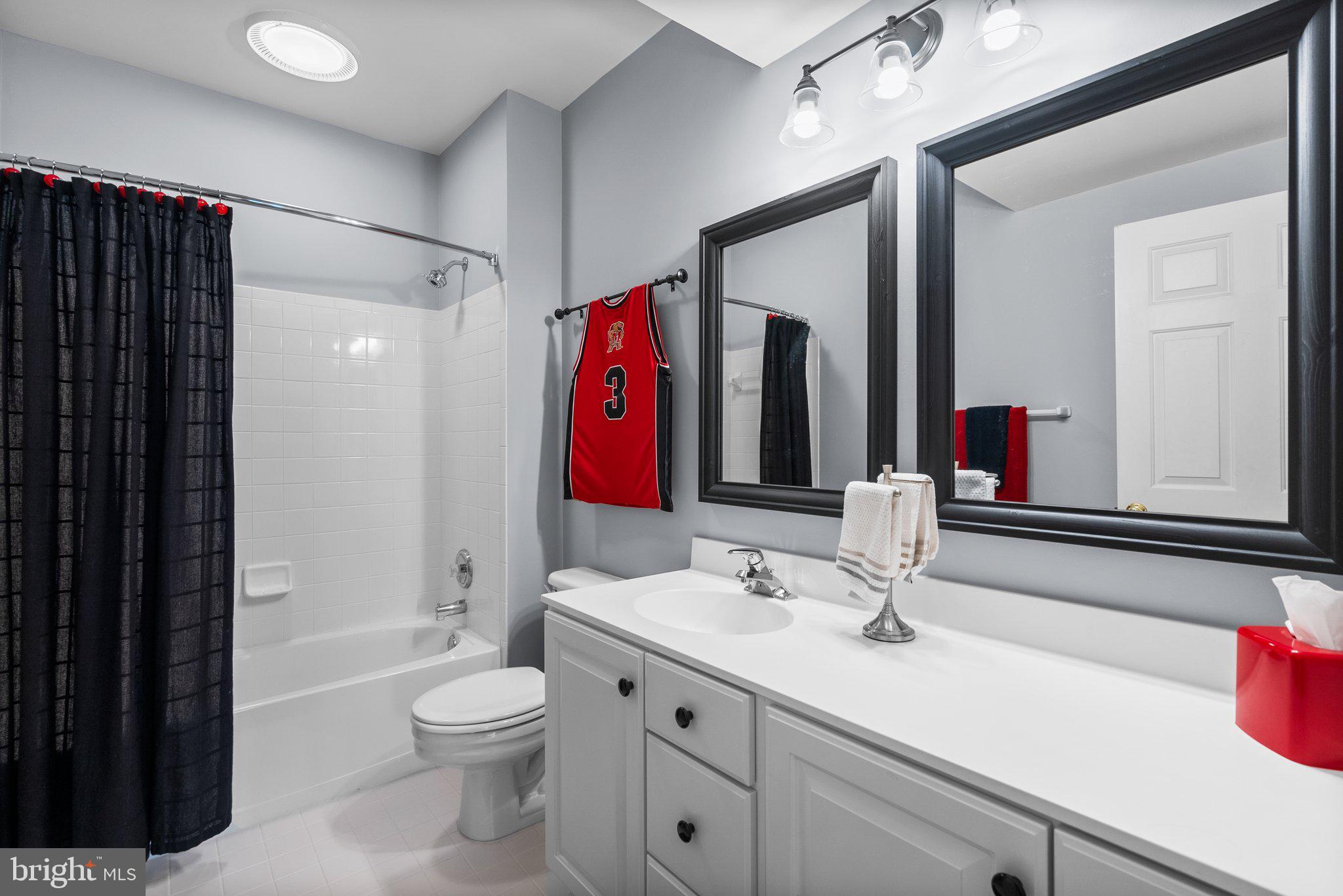 HAMPSHIRE GREENS - Residential