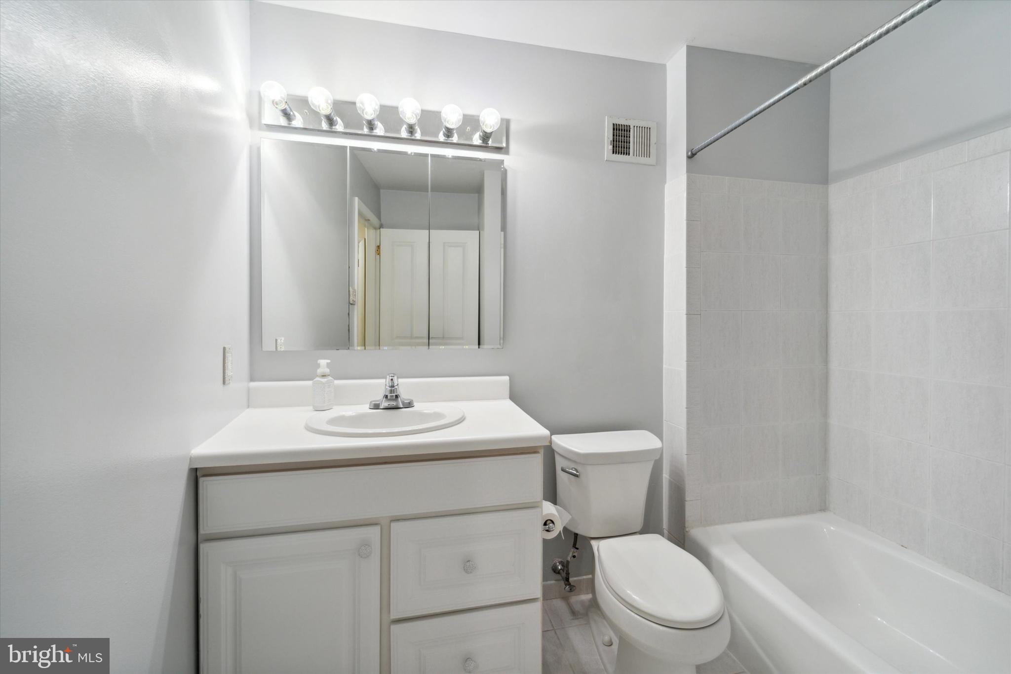 ROSE TREE WOODS - Residential