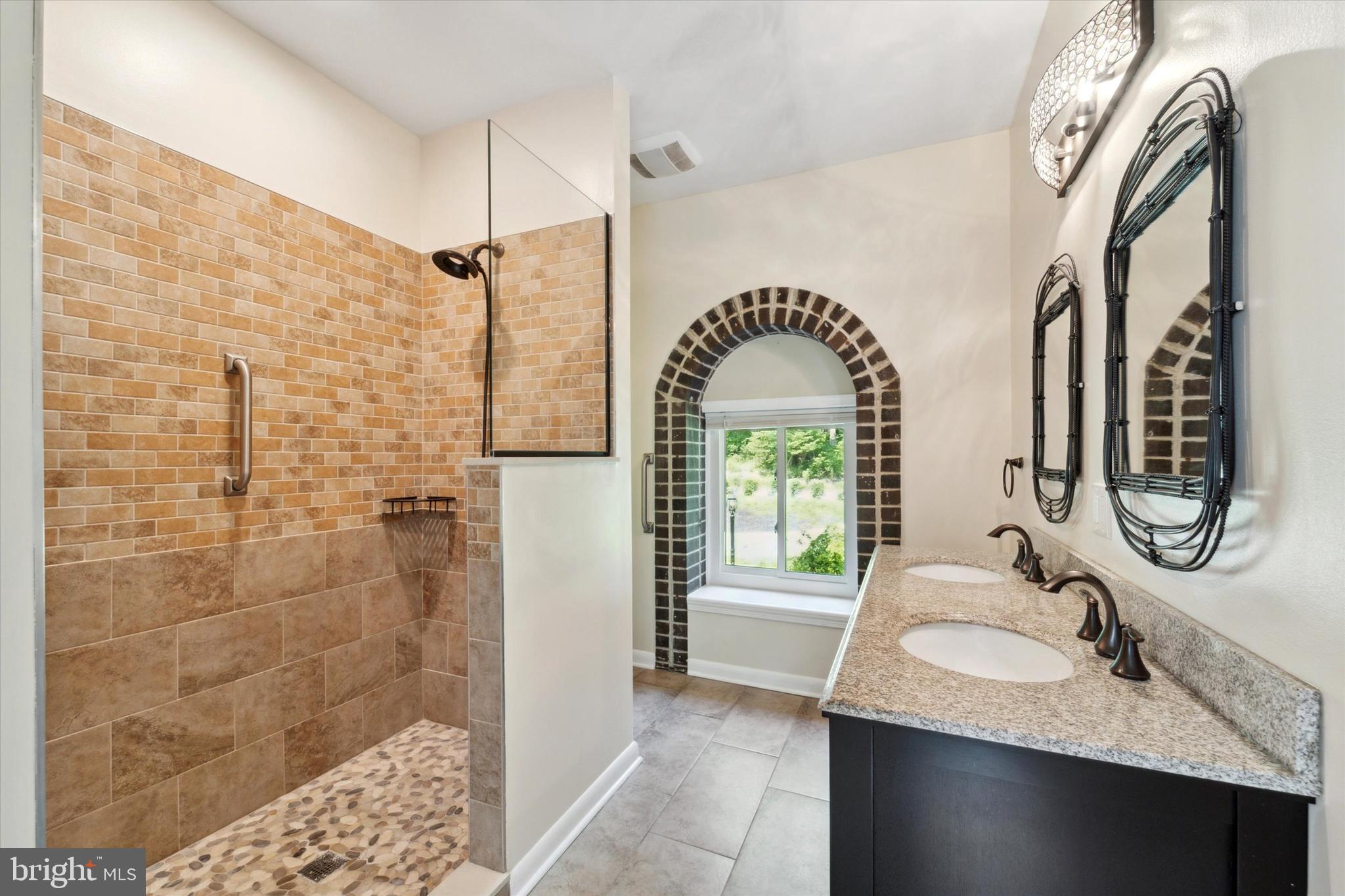 ROSE TREE WOODS - Residential