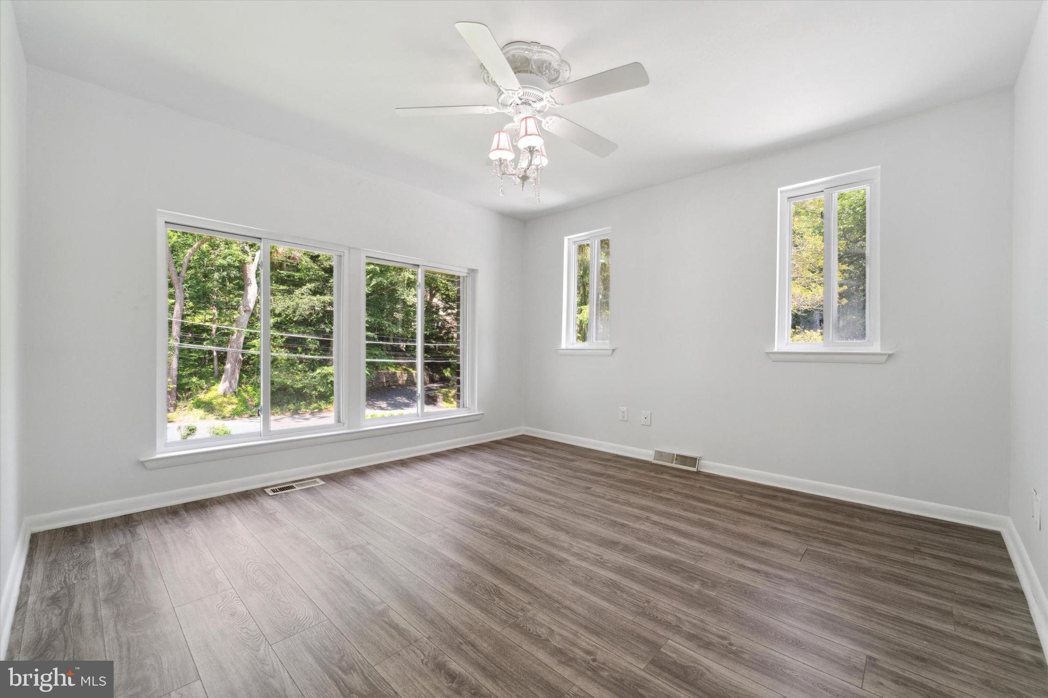 ROSE TREE WOODS - Residential