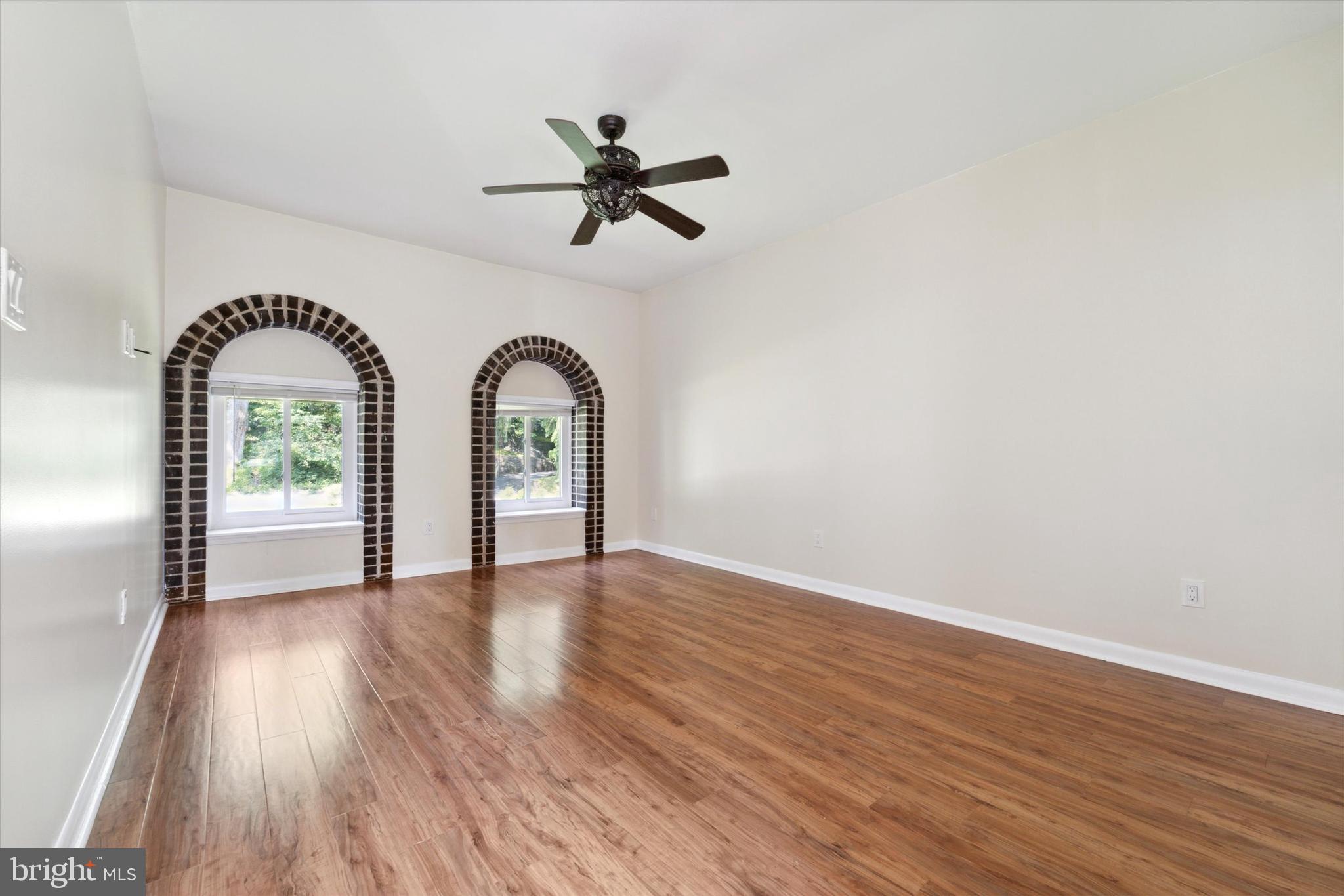 ROSE TREE WOODS - Residential