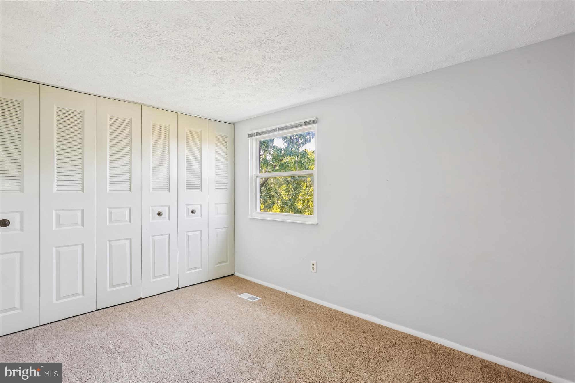 FAIRLAND - Residential