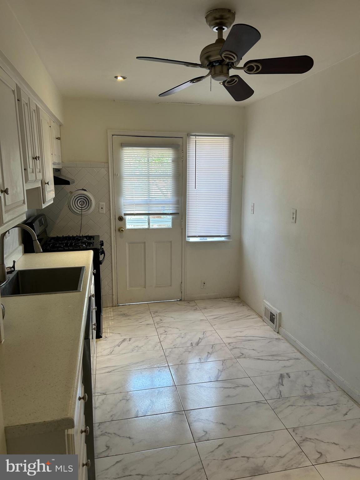 NORTHWOOD - Residential Lease