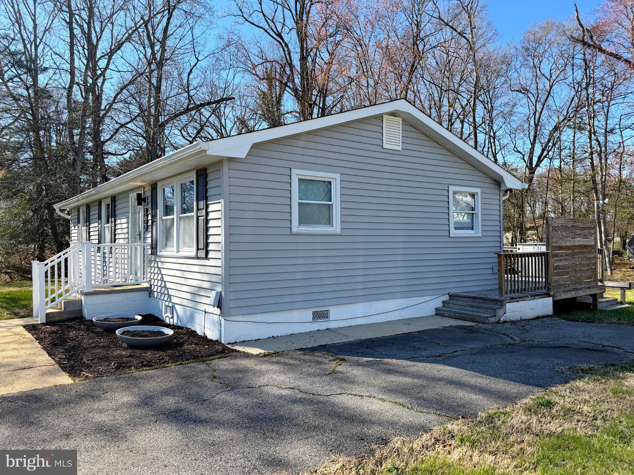 HAWTHORNE SPRINGS - Residential