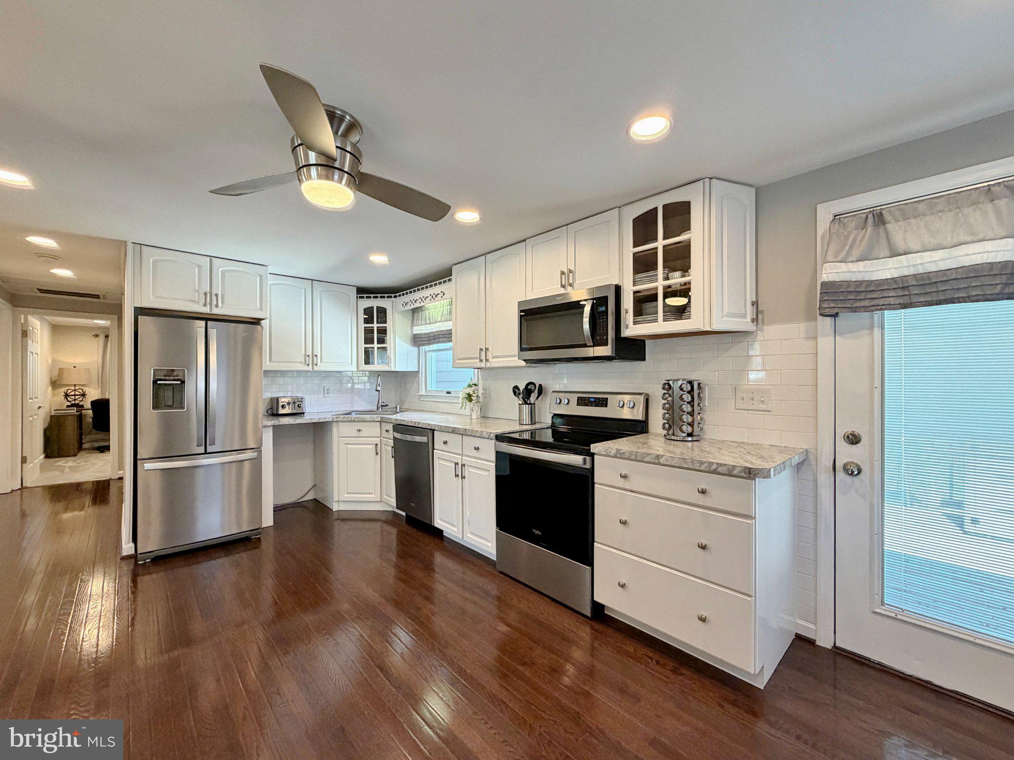 HAWTHORNE SPRINGS - Residential