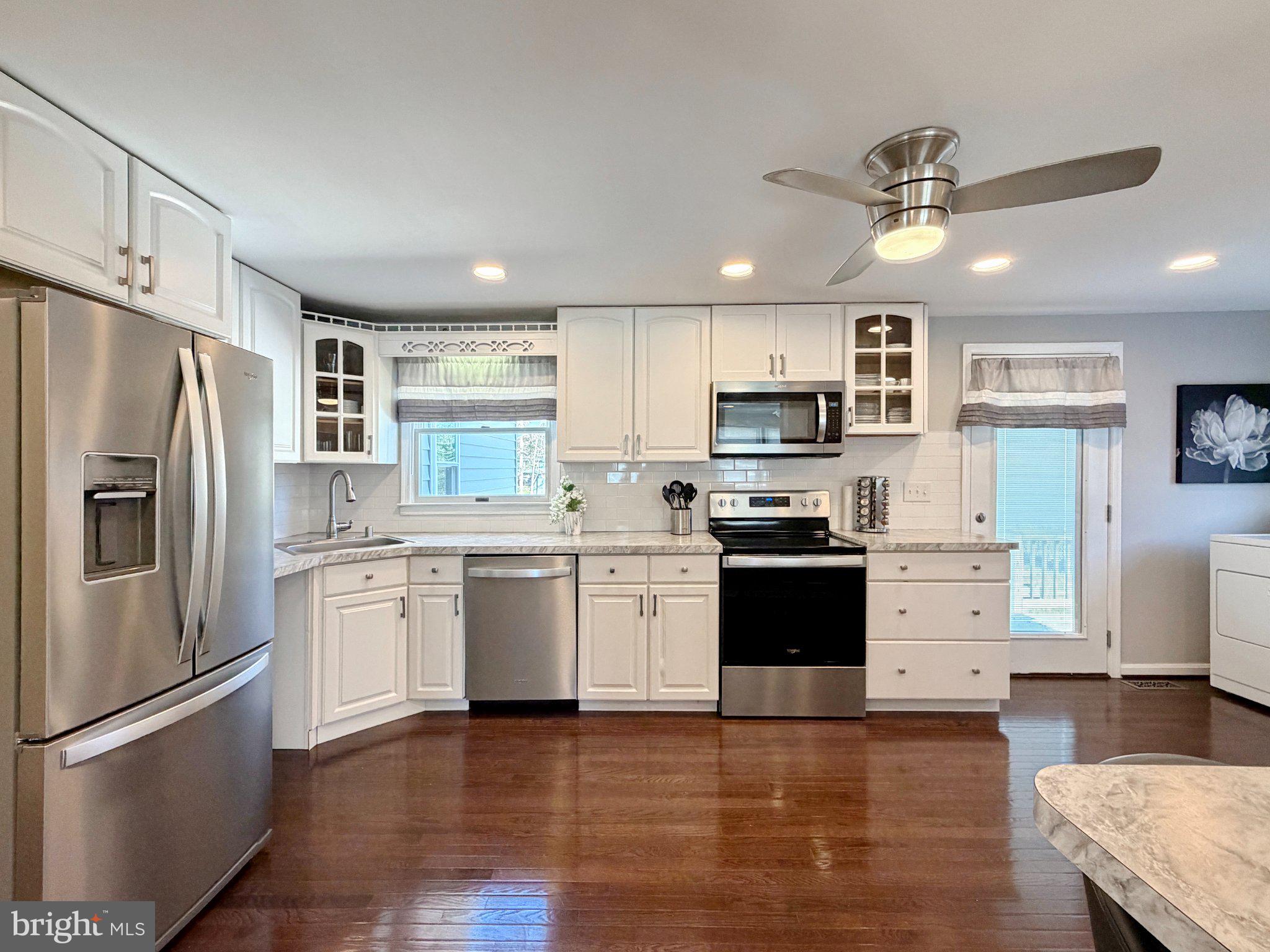 HAWTHORNE SPRINGS - Residential