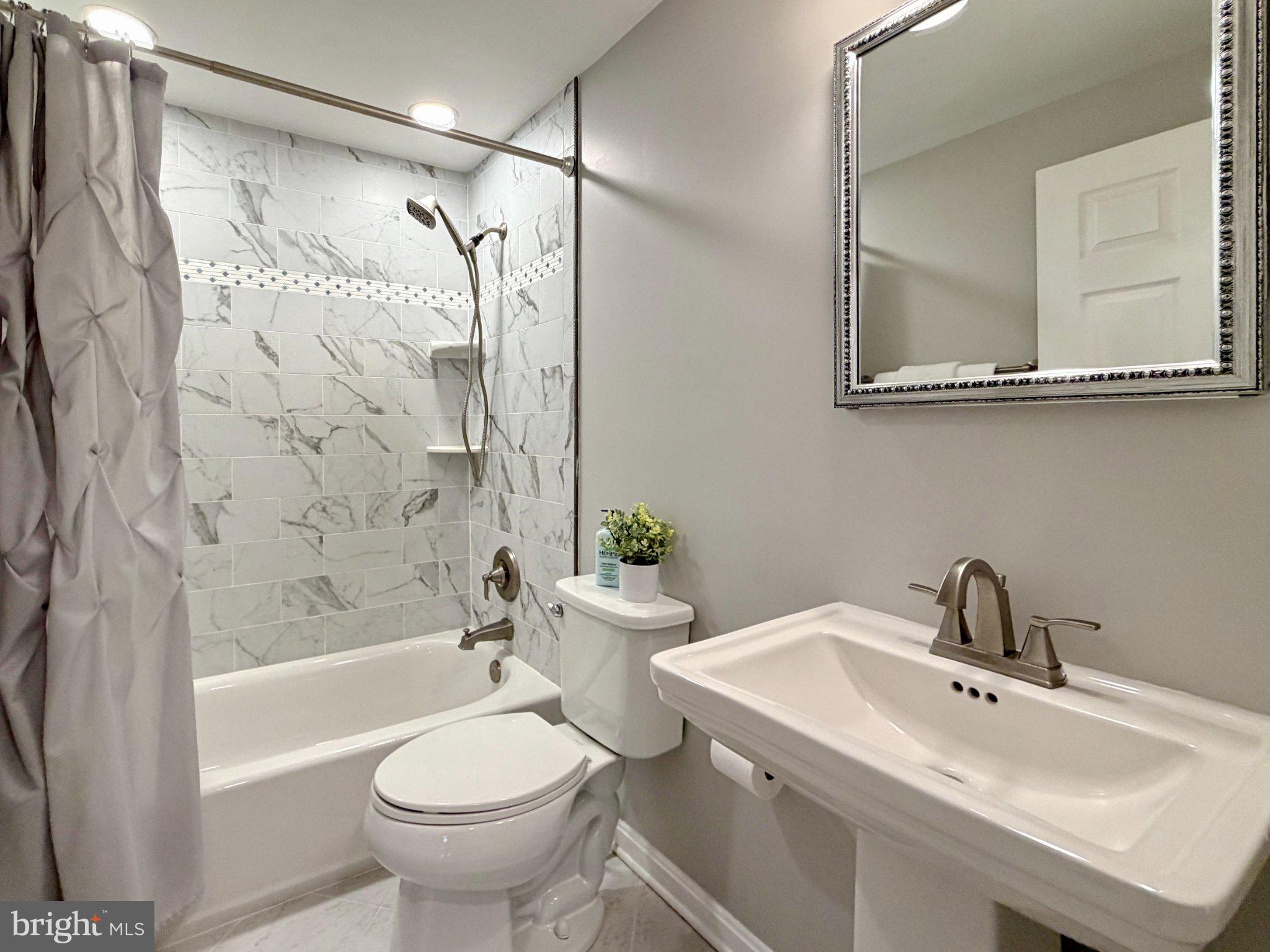 HAWTHORNE SPRINGS - Residential