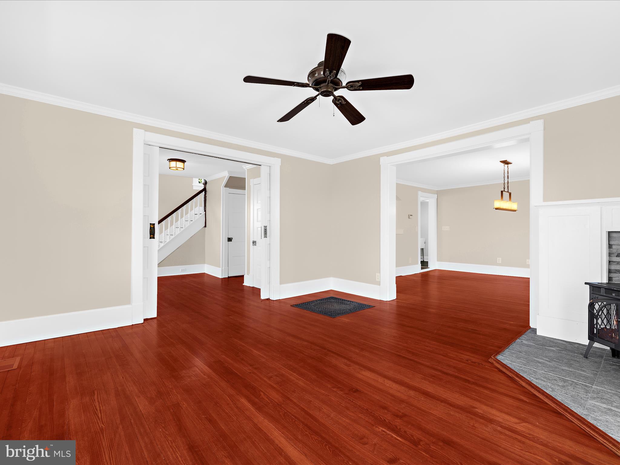 INGLESIDE - Residential